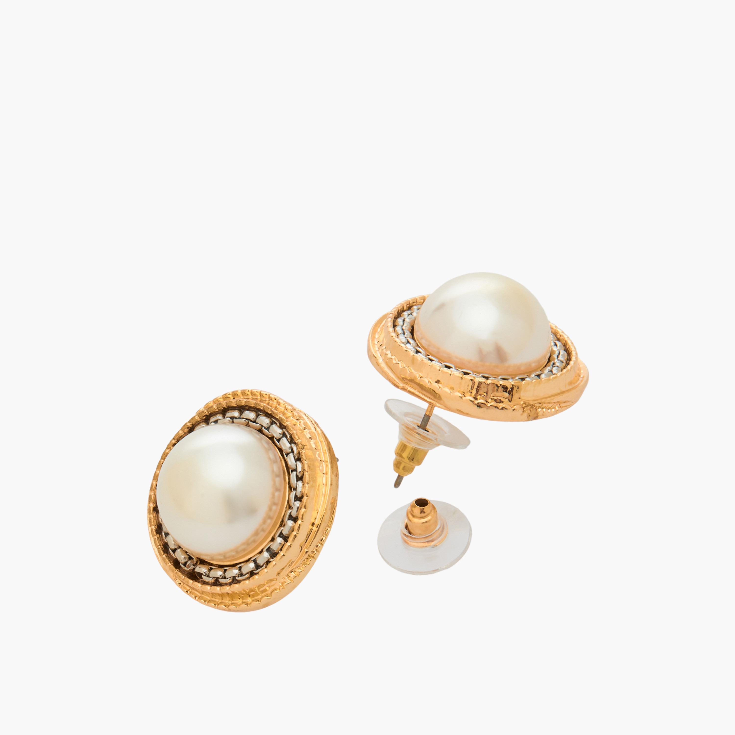 حلقان بلون ذهبي مزينة باللؤلؤ بمكبس إغلاق خلفي-women-watchesandjewellery-jewellery-earrings-image-4