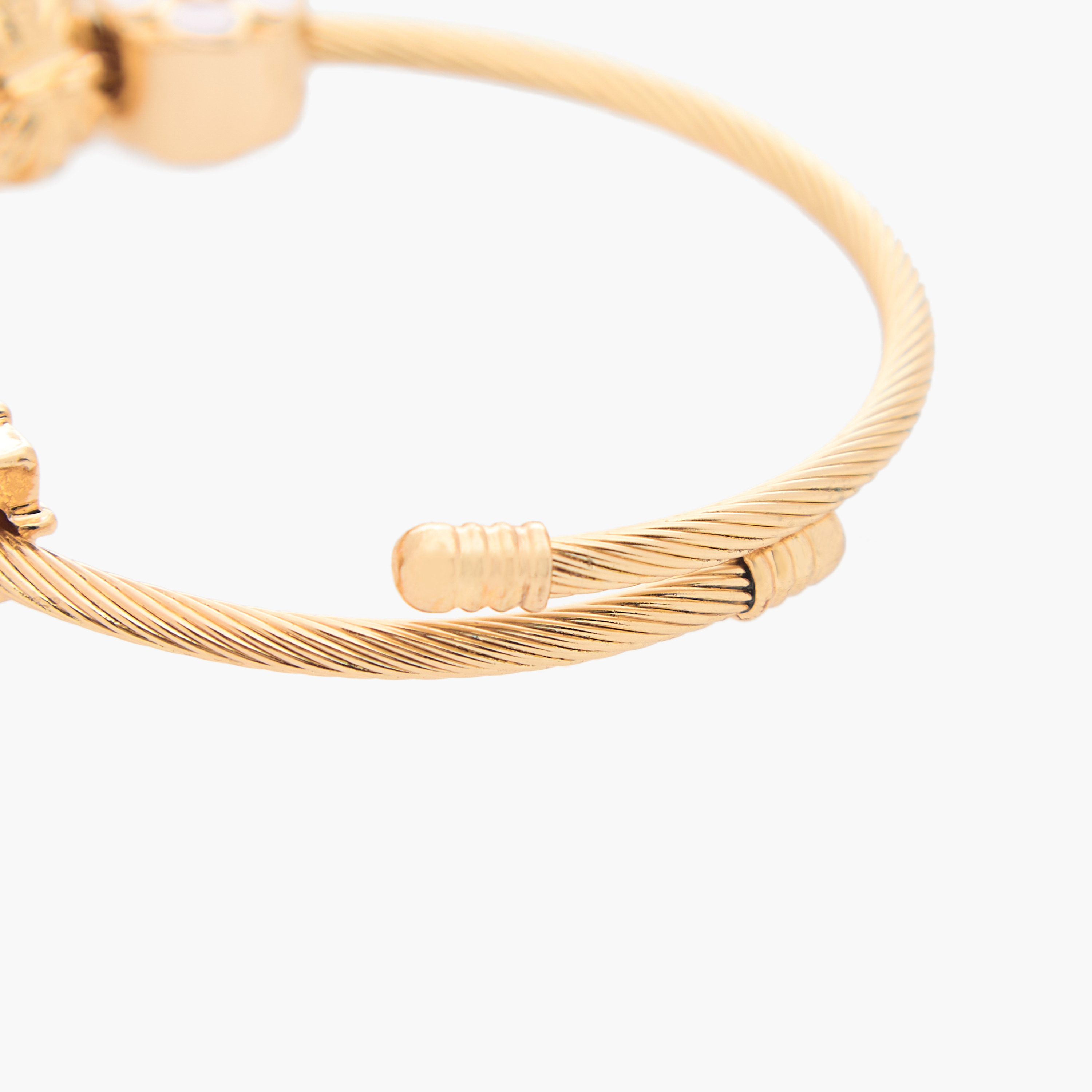 سوار ذهبي اللون بتزيينات-women-watchesandjewellery-jewellery-banglesandbracelets-image-4