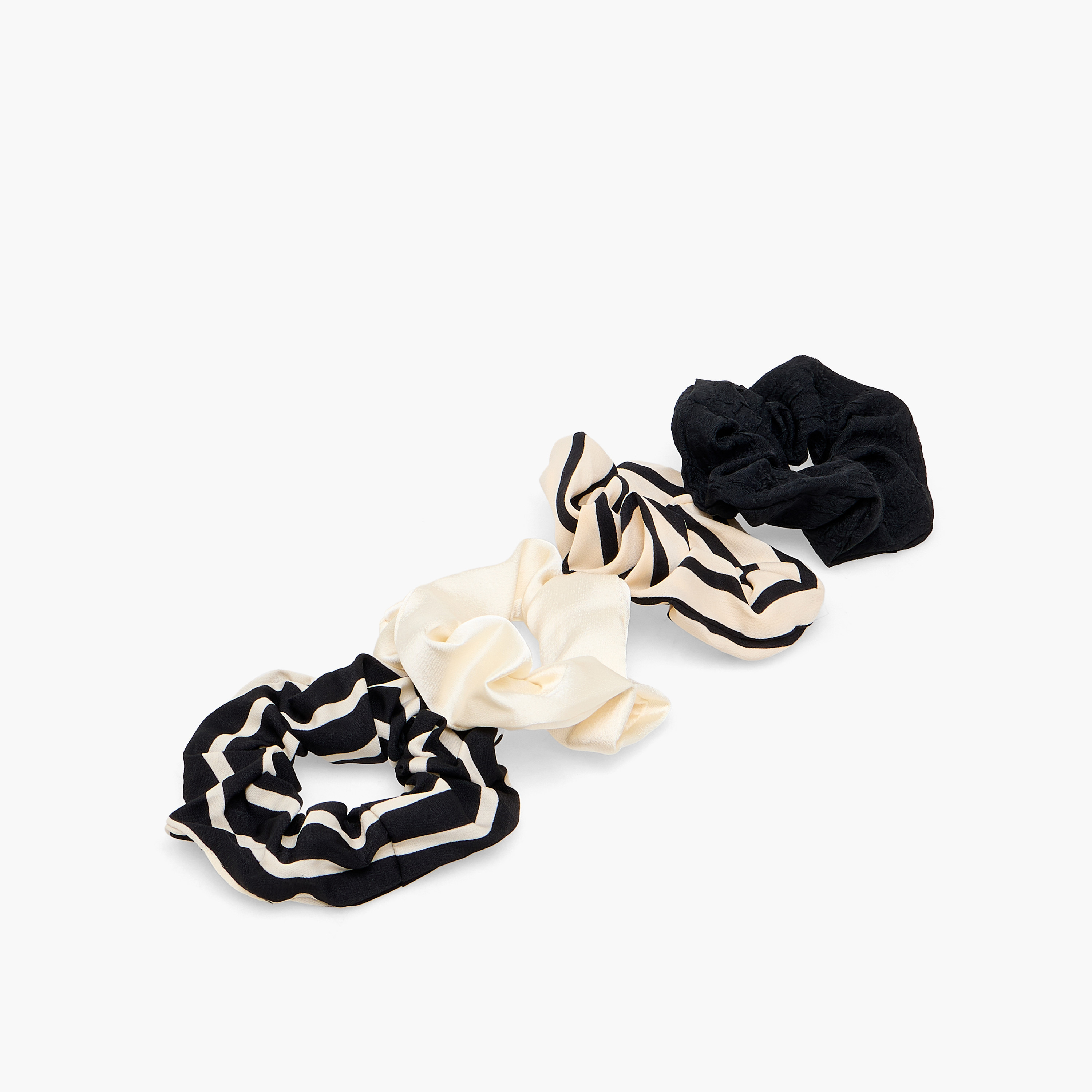 ربطات شعر سكرانشي - عبوة من 4 قطع-women-hairaccessories-scrunchies-image-2