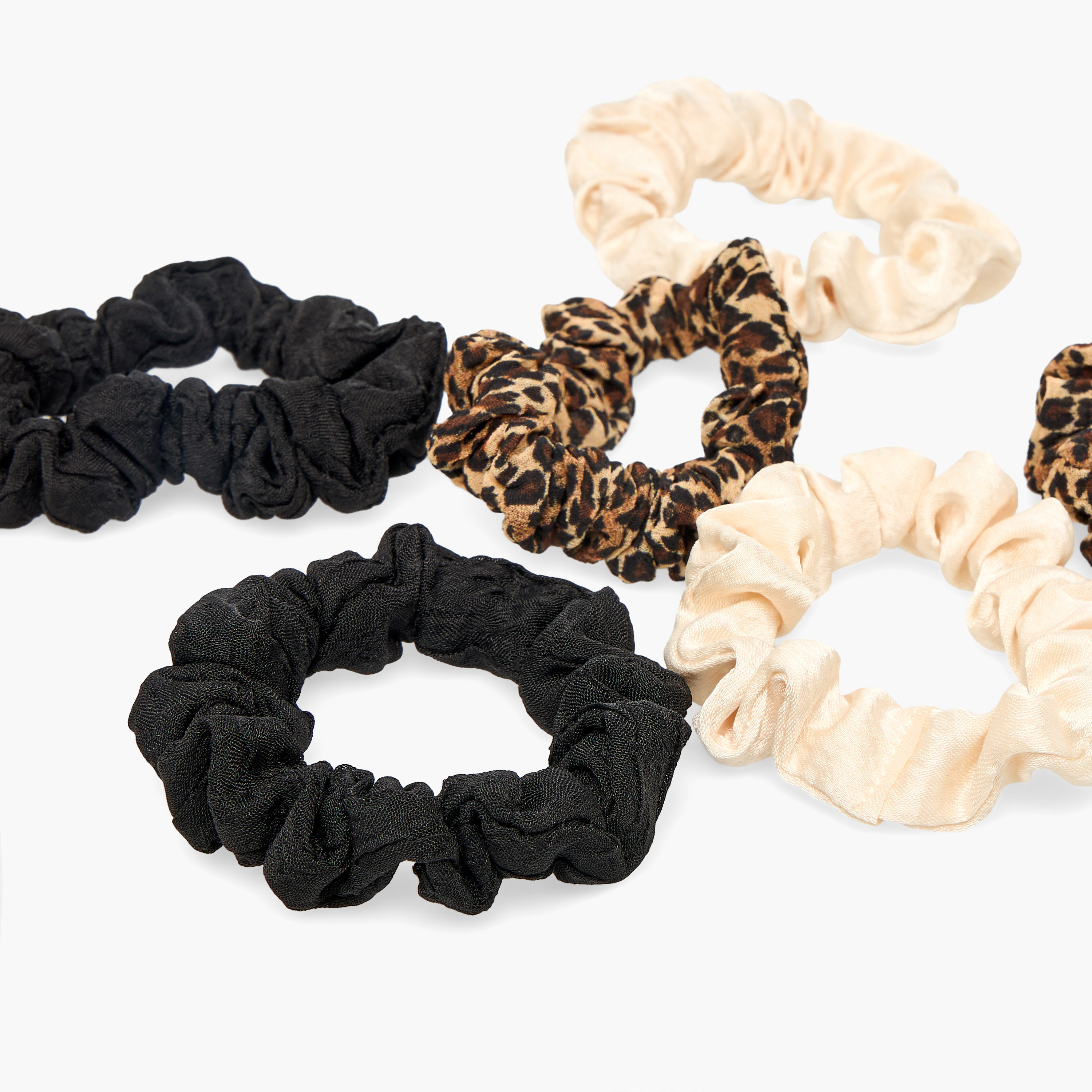 ربطات شعر مرنة - عبوة من 6 قطع-women-hairaccessories-scrunchies-image-4