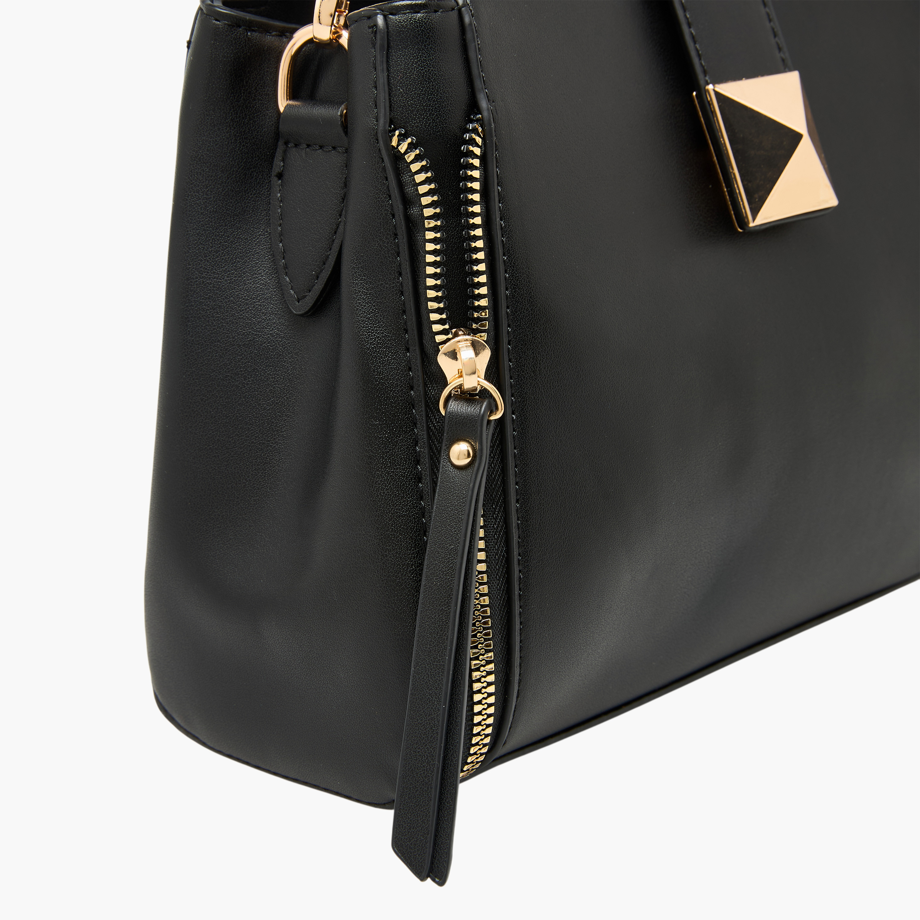 شنطة كروس بودي بطبعات مونوجرام وحزام قابل للتعديل من ساشا-women-bagsandwallets-handbags-image-6