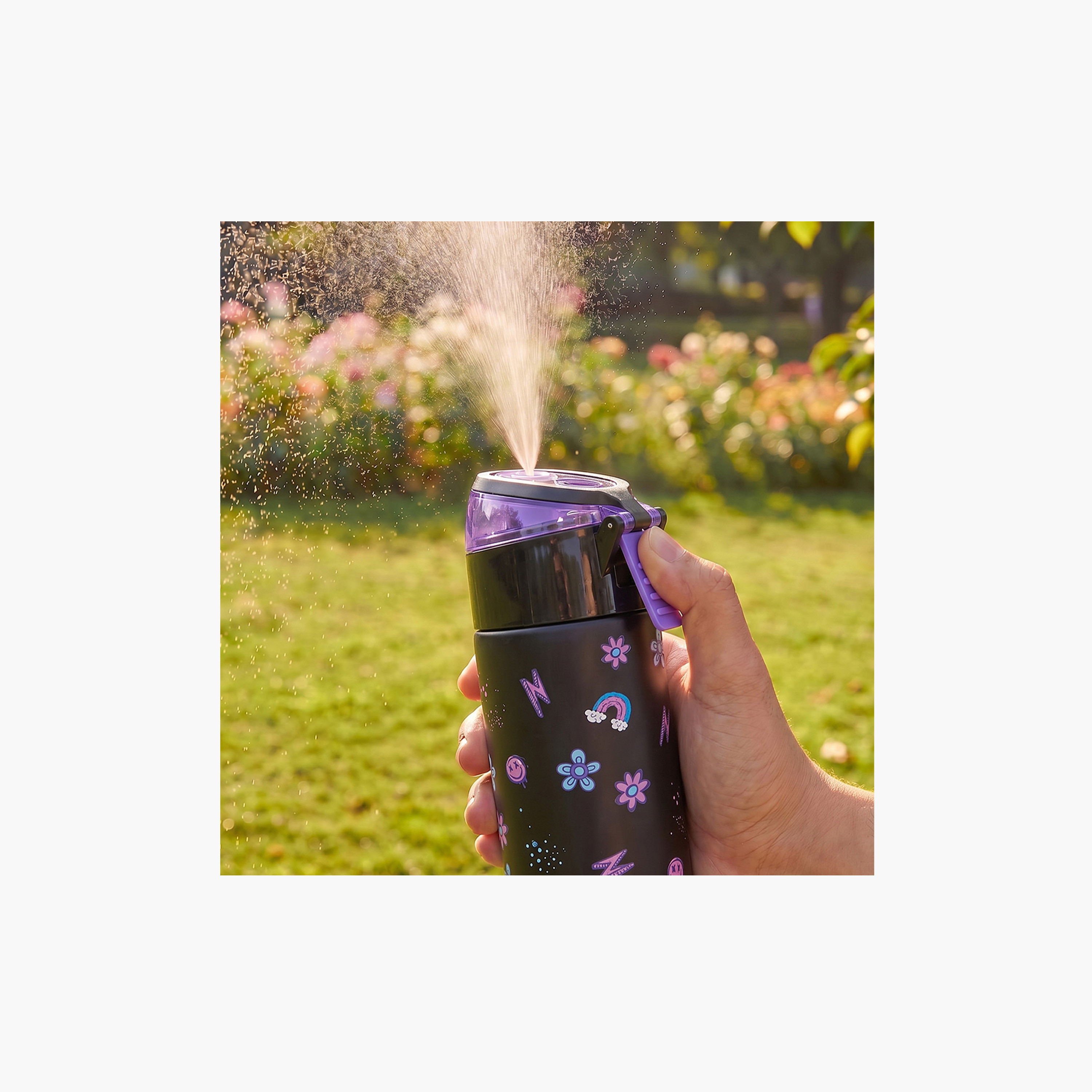 عبوة ماء ستانلس ستيل معزولة مع بخاخ | 640 مل بلون أسود من إيزي كيدز-school-waterbottles-image-11