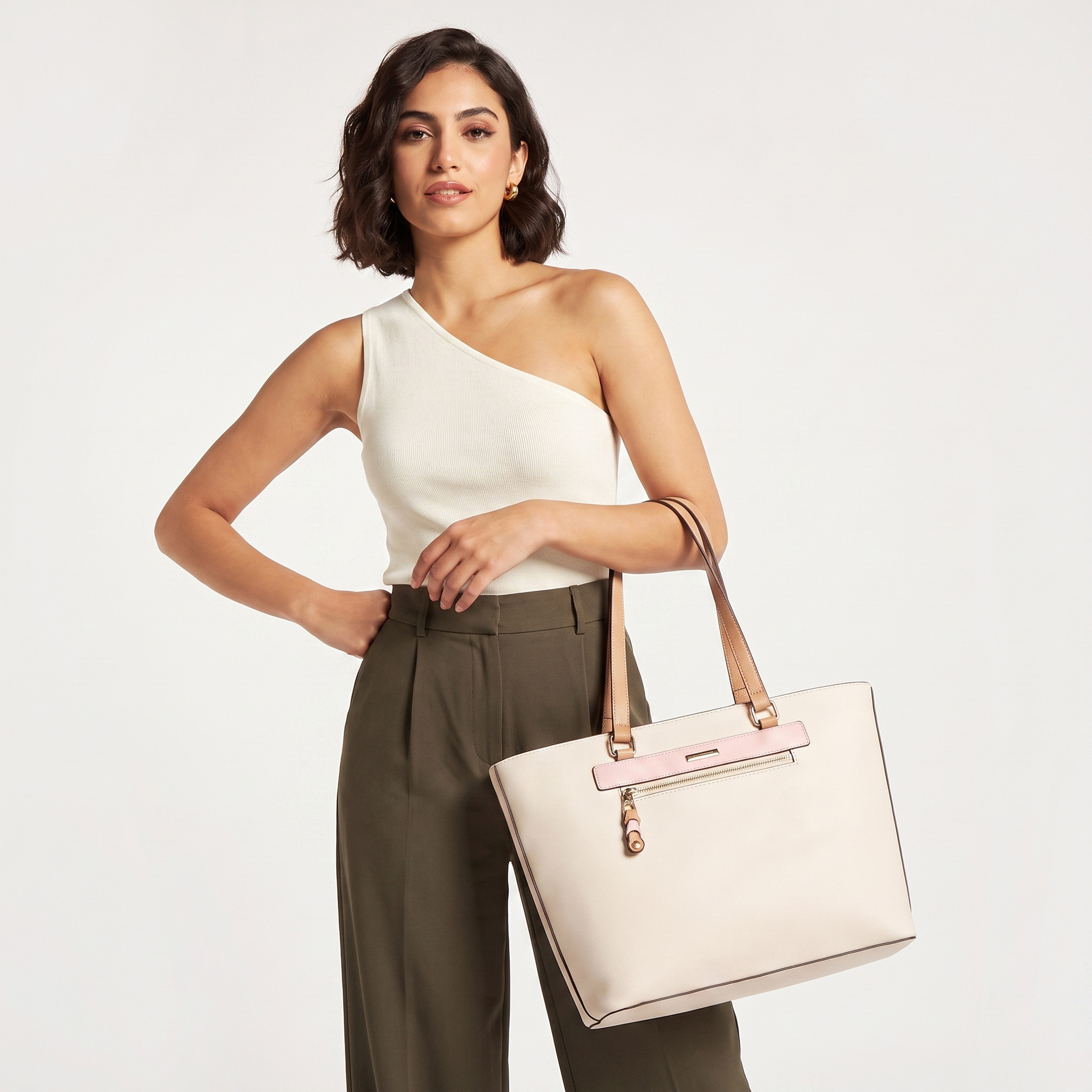 شنطة توتي بارزة الملمس بمقابض مزدوجة من ساشا-women-bagsandwallets-handbags-image-2