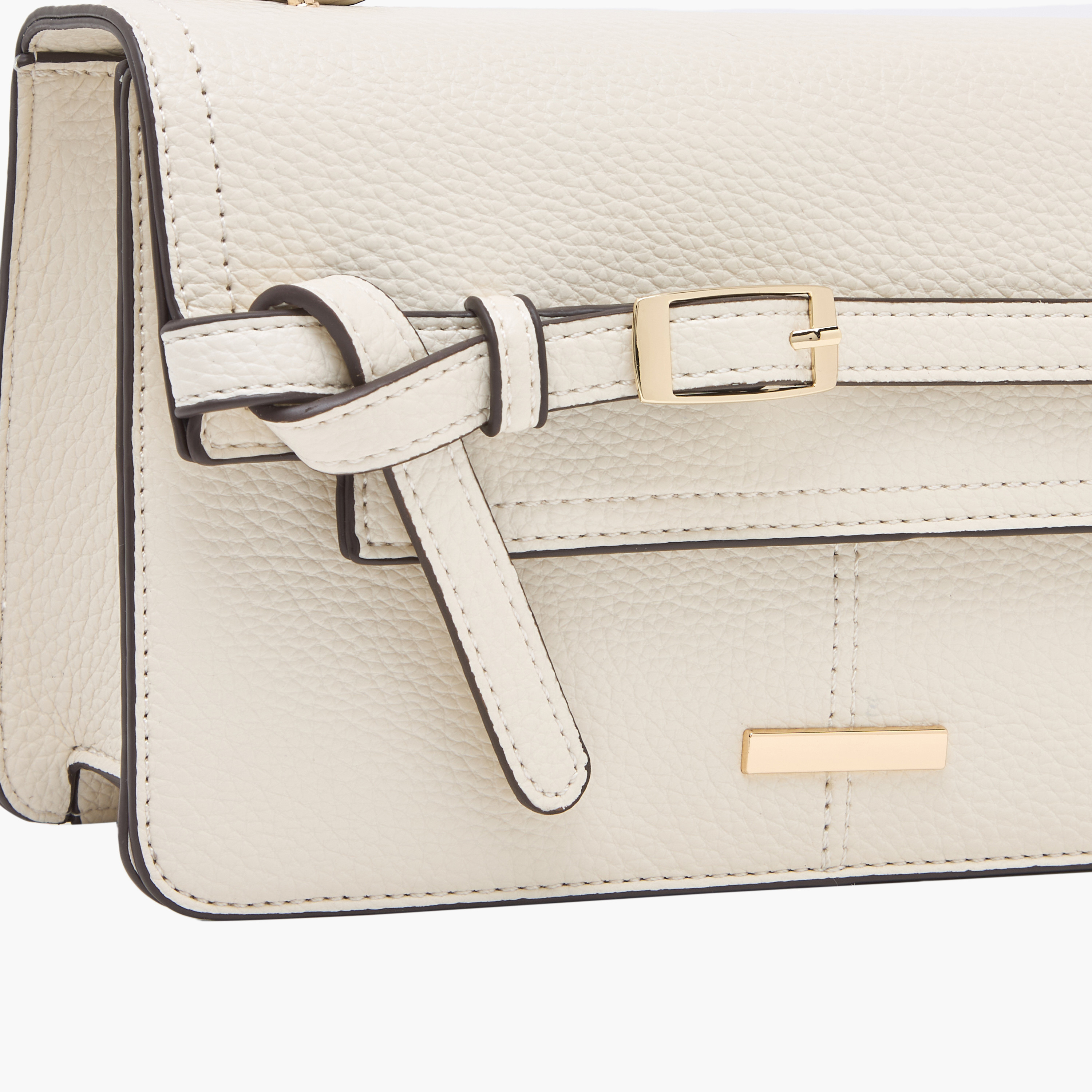 شنطة كروس بودي بارزة الملمس بحزام قابل للتعديل من ساشا-women-bagsandwallets-handbags-image-4
