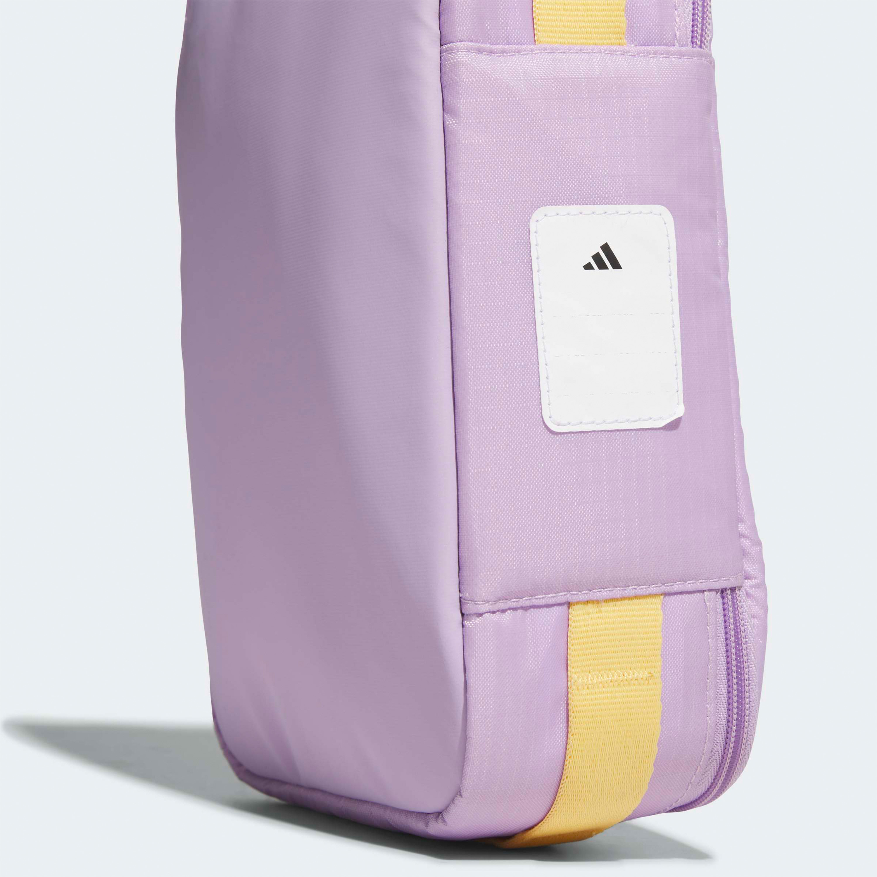 شنطة غداء مبردة بسحاب إغلاق وطبعات شعار من أديداس - 6 لتر-school-lunchessentials-lunchbags-image-7