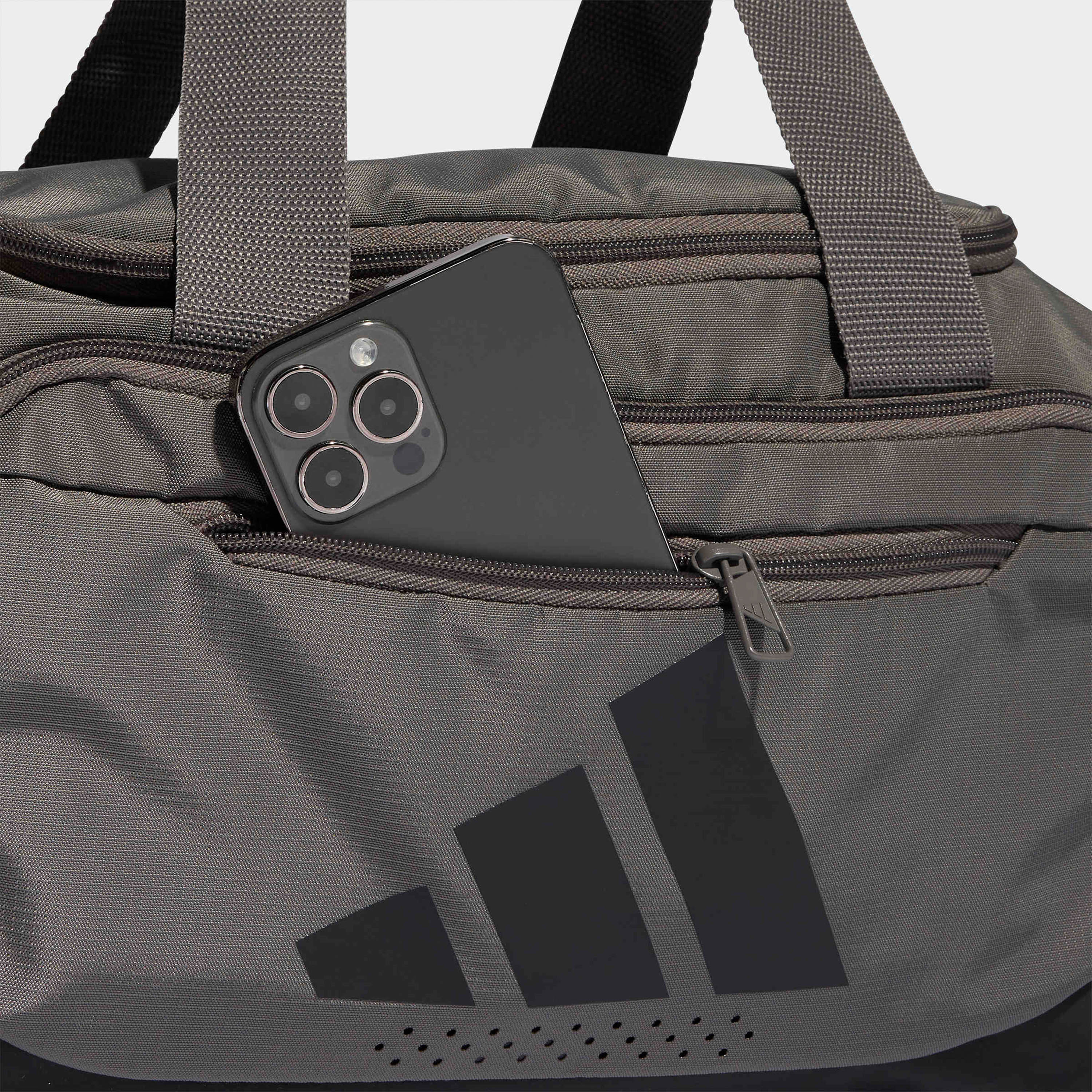 شنطة دافل بحزام قابل للتعديل وطبعات شعار من أديداس-travel-luggagesandbags-dufflebags-image-6