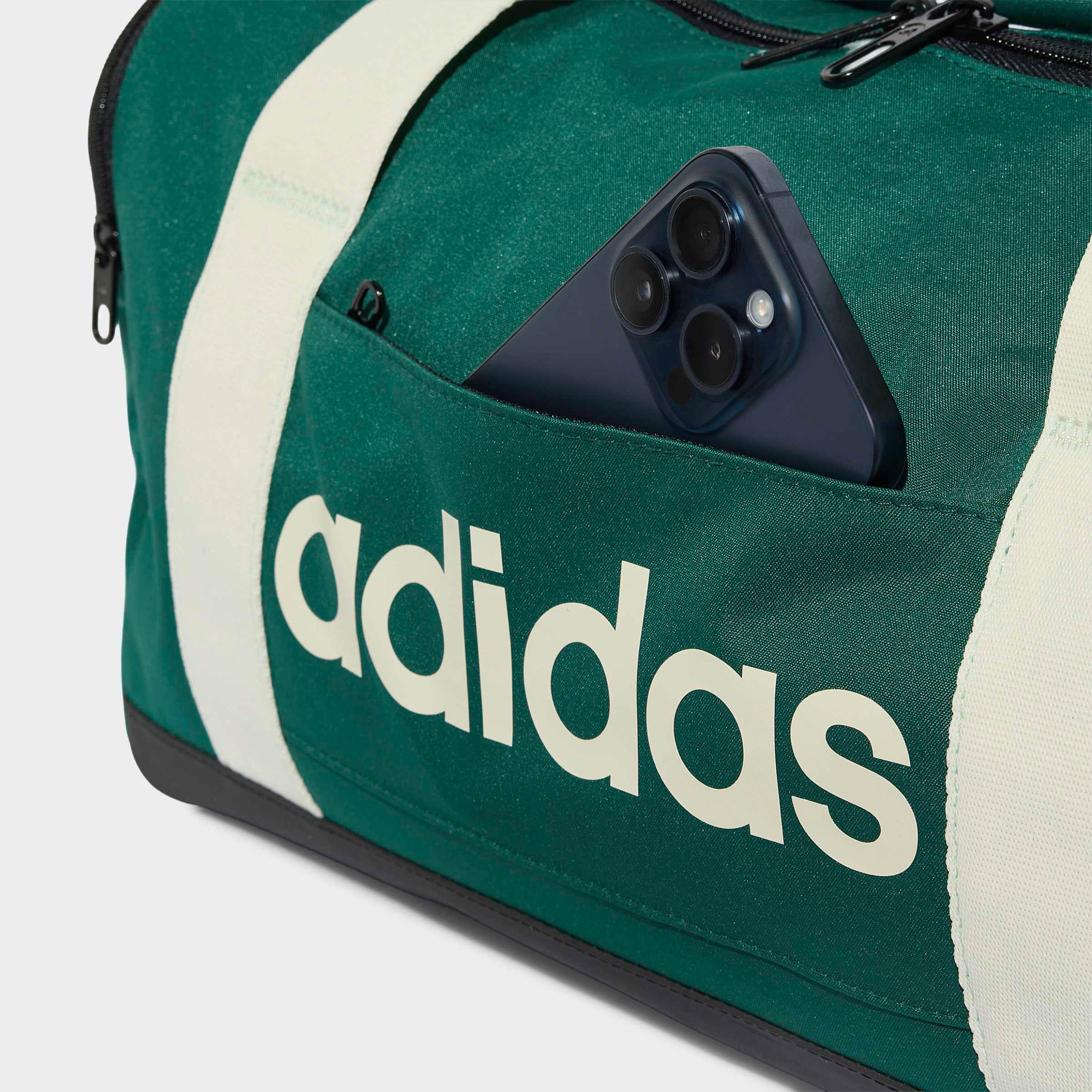 شنطة دفل بطبعات شعار الخطي مع أحزمة قابلة للتعديل من أديداس-travel-luggagesandbags-dufflebags-image-6