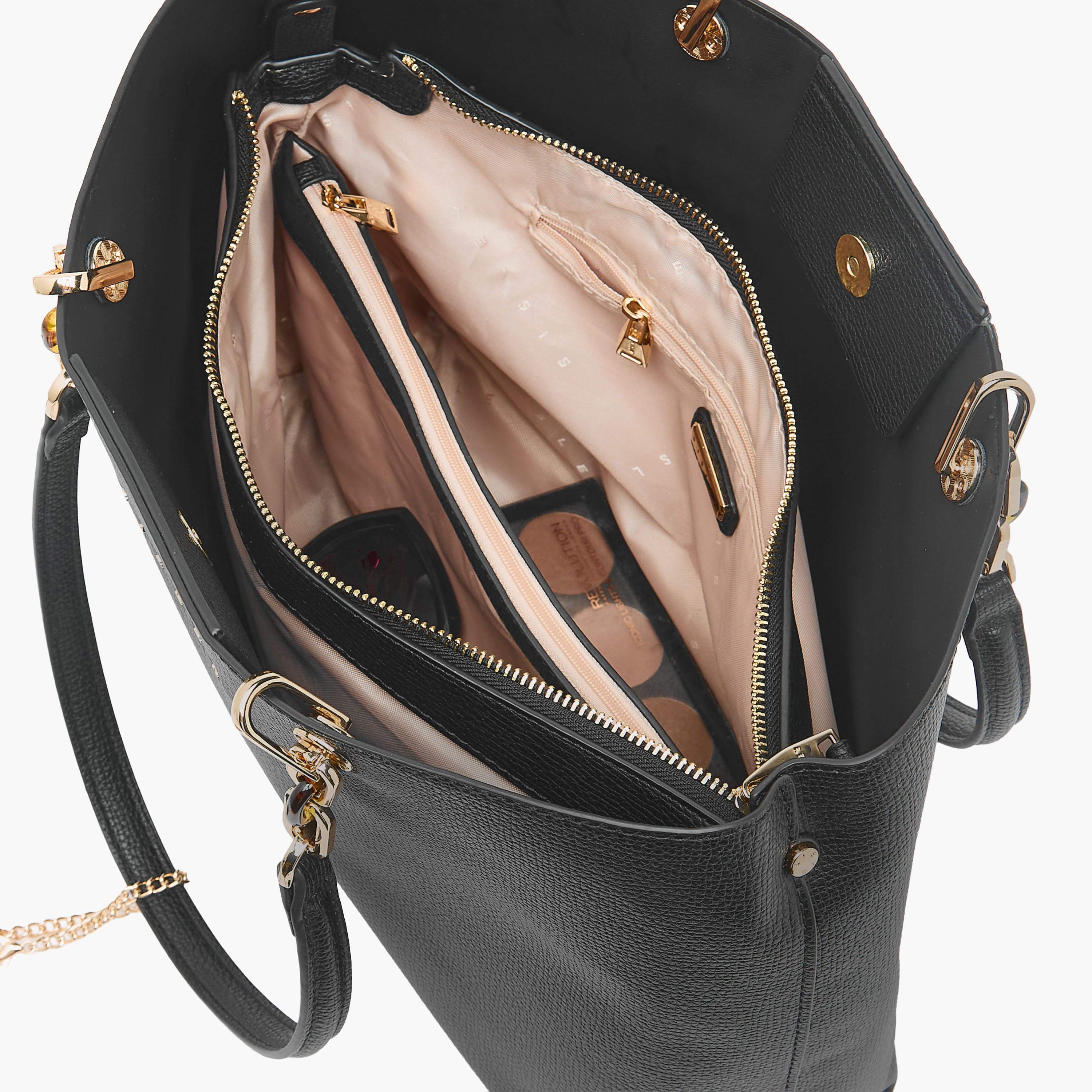 شنطة توتي بزينة سلسلة ميتالك مع شنطة صغيرة من سيسلي-women-bagsandwallets-handbags-image-7