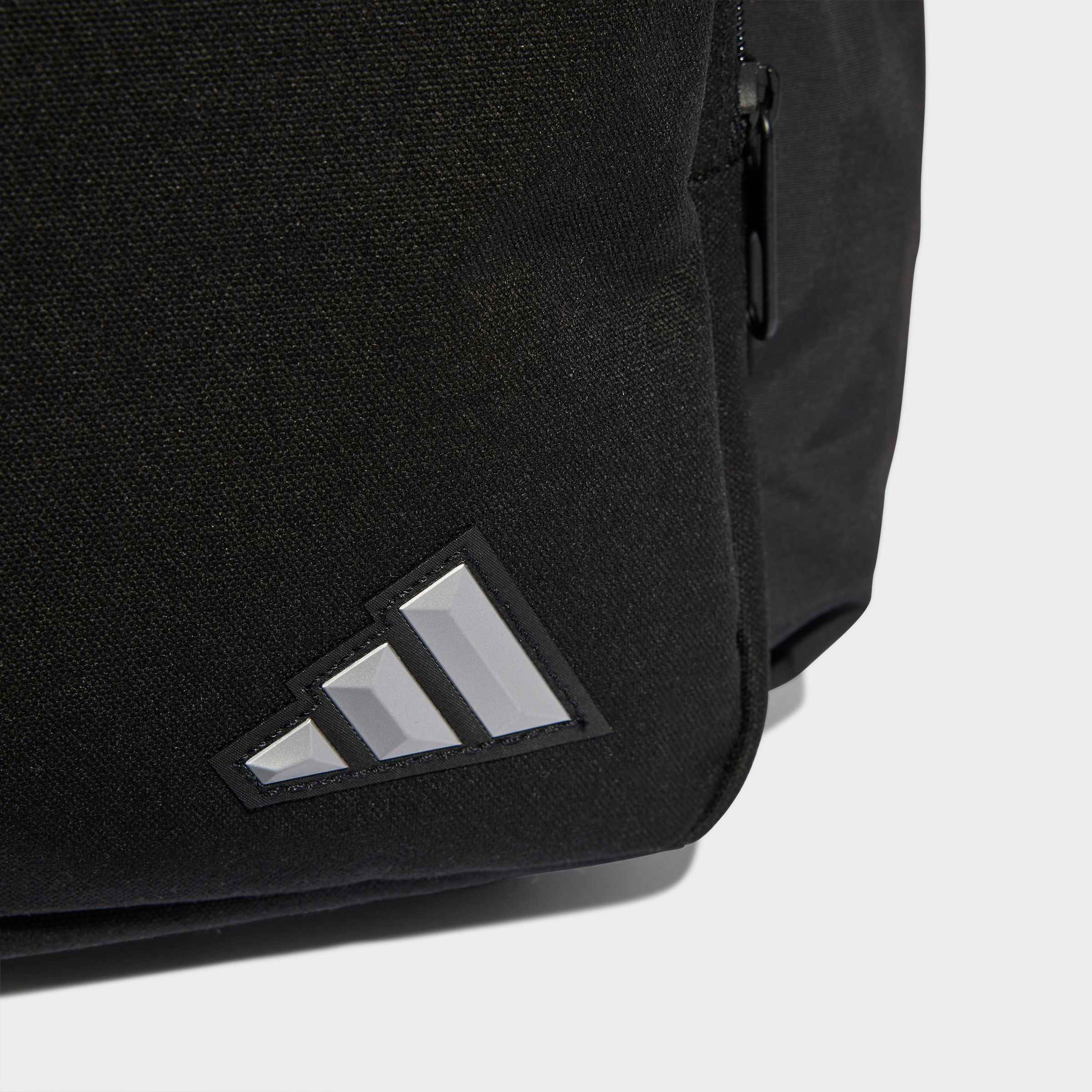 شنطة ظهر بجيب أمامي وطبعات الشعار للصغار بعمر 8-13 سنة من أديداس - 28 لتر-school-bagsandbackpacks-backpacks-image-2