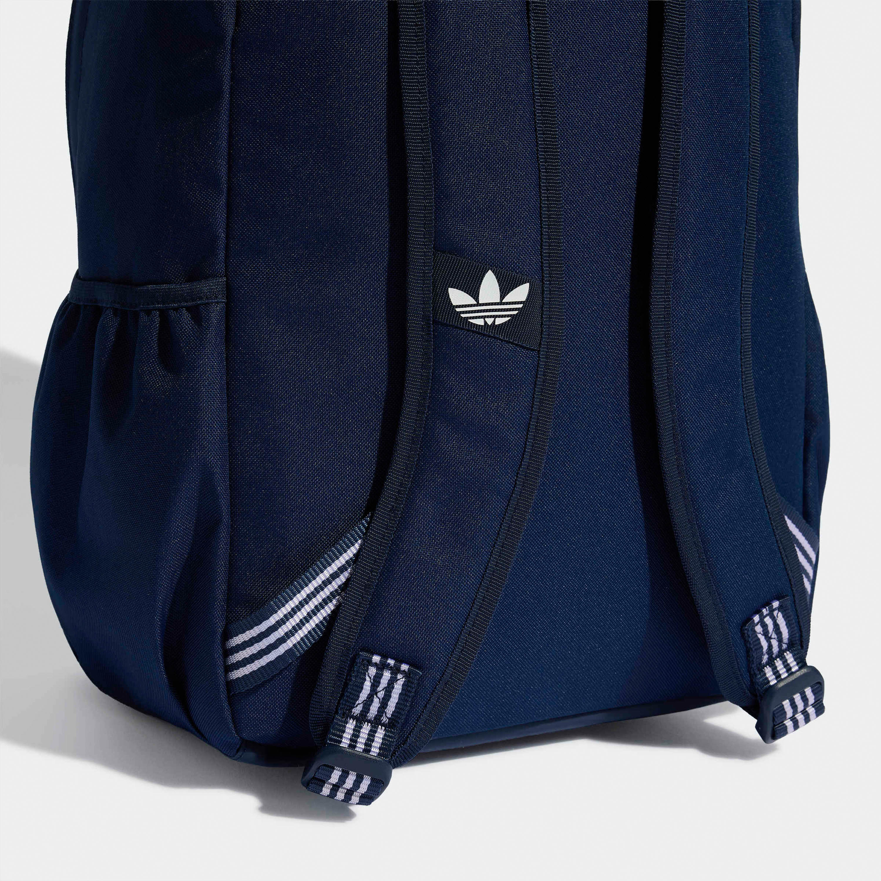 شنطة ظهر بطبعات شعار وحمالات مبطنة للأطفال من 13 سنة فأكثر من أديداس - 21 لتر-school-bagsandbackpacks-backpacks-image-3