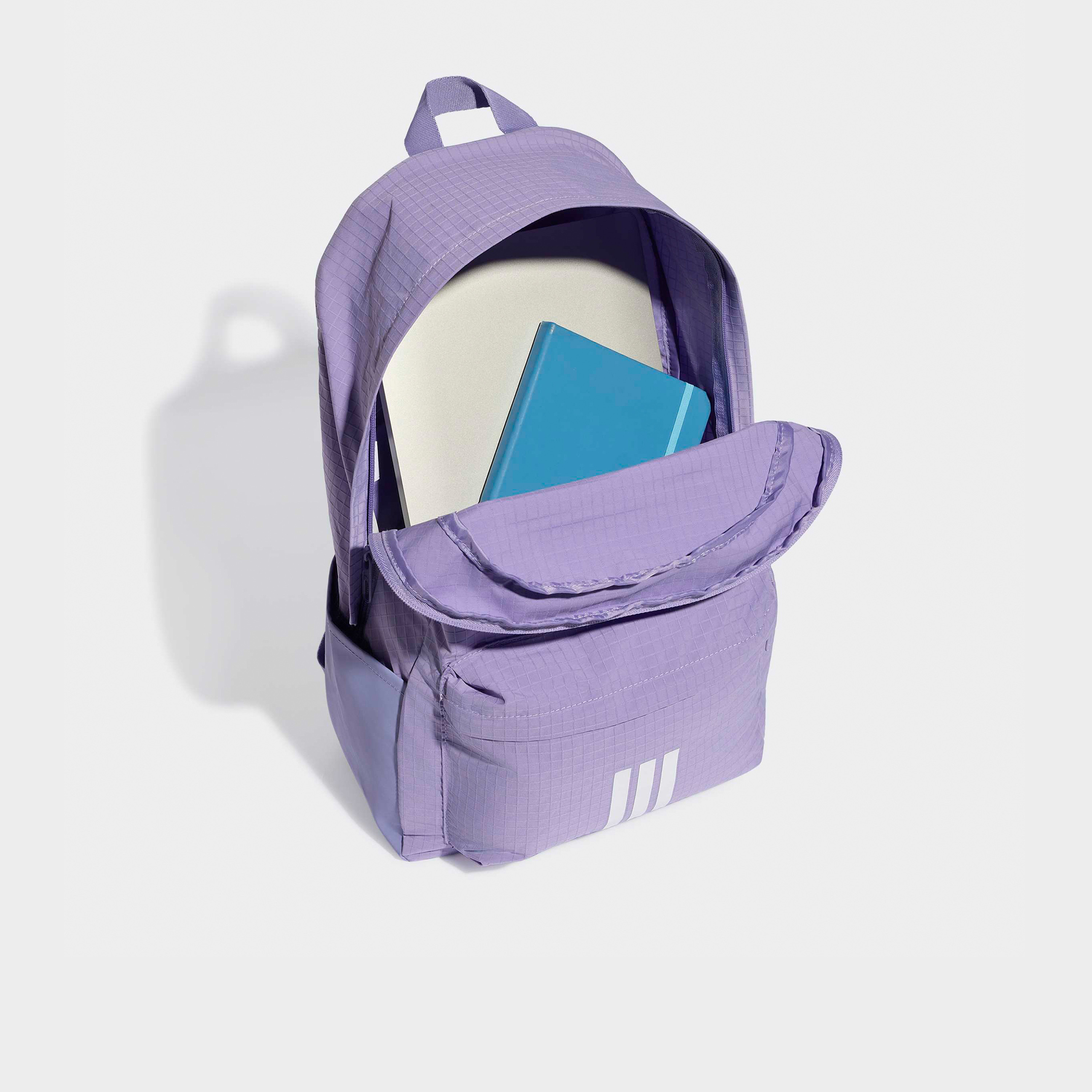 شنطة ظهر بأحزمة مبطنة وطبعات الشعار للبنات بعمر 13 سنة فأكثر من أديداس - 27 لتر-school-bagsandbackpacks-backpacks-image-4