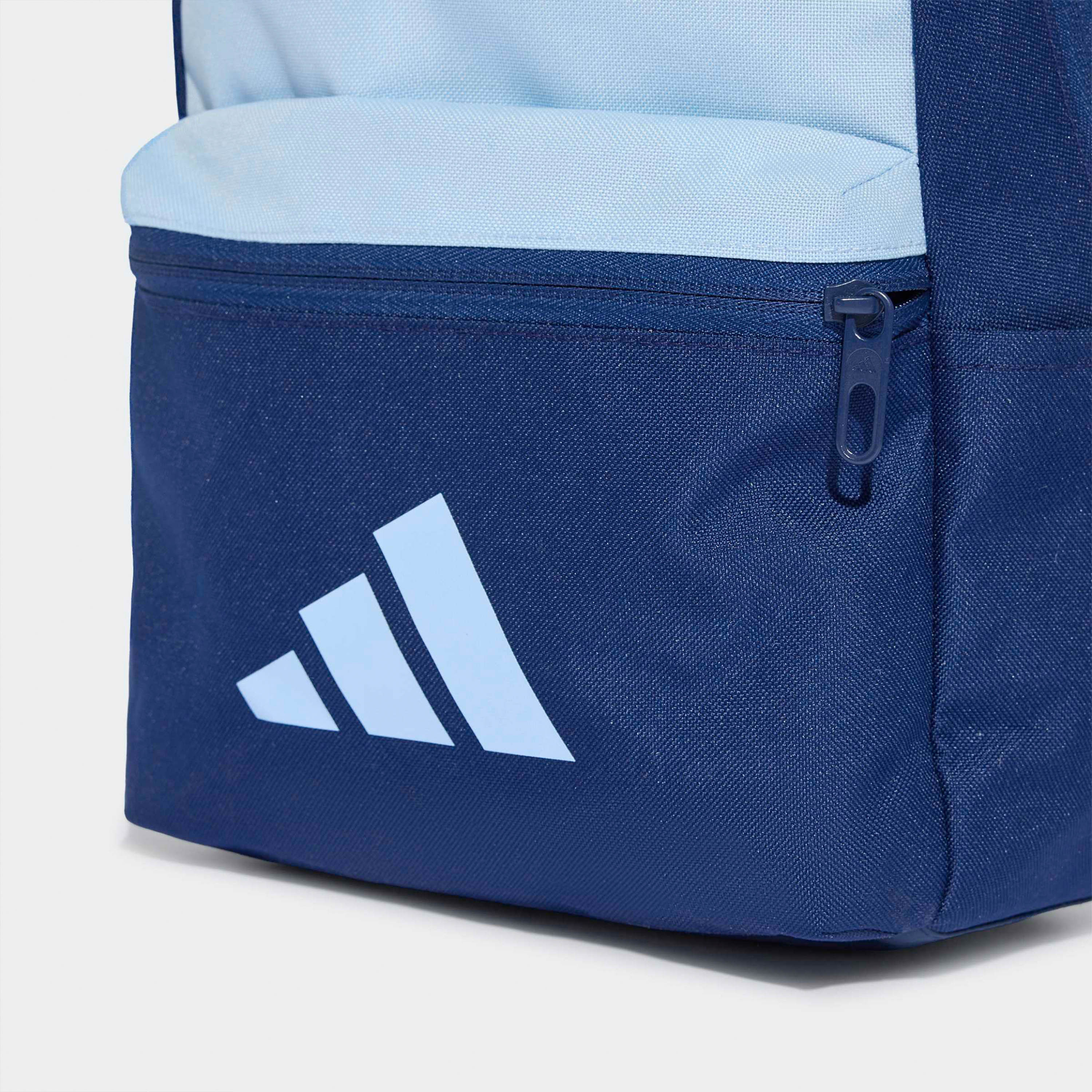شنطة ظهر بطبعات شعار للأولاد 8-13 سنة بجيب أمامي من أديداس - 12 لتر-school-bagsandbackpacks-backpacks-image-2