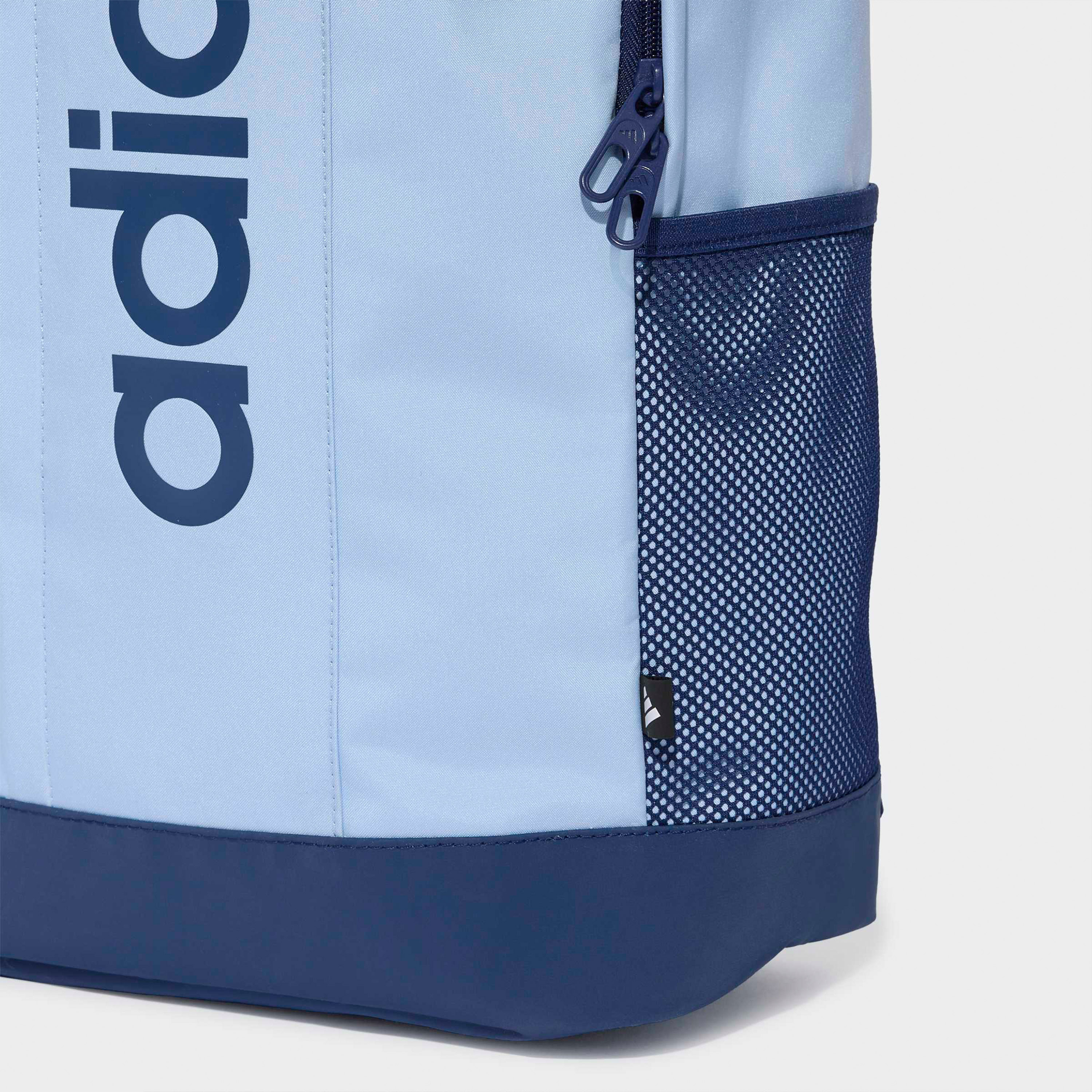 شنطة ظهر بأحزمة مبطنة وطبعات الشعار للصغار بعمر 8-13 سنة من أديداس - 19 لتر-school-bagsandbackpacks-backpacks-image-2
