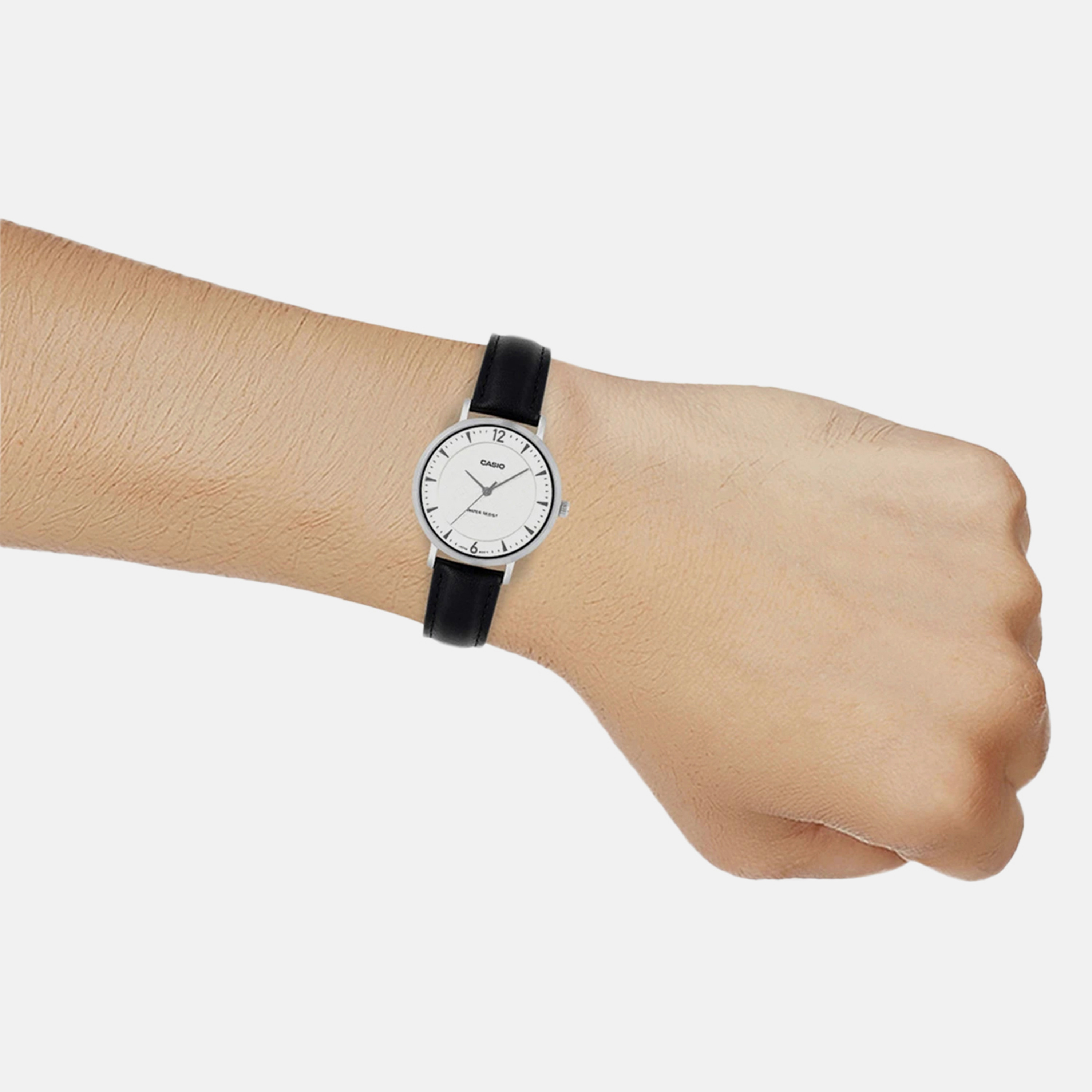 ساعة حريمي أنالوج جلد 34 مم باللون الأسود LTP-VT04L-7A2DF من كاسيو-women-watchesandjewellery-watches-image-11
