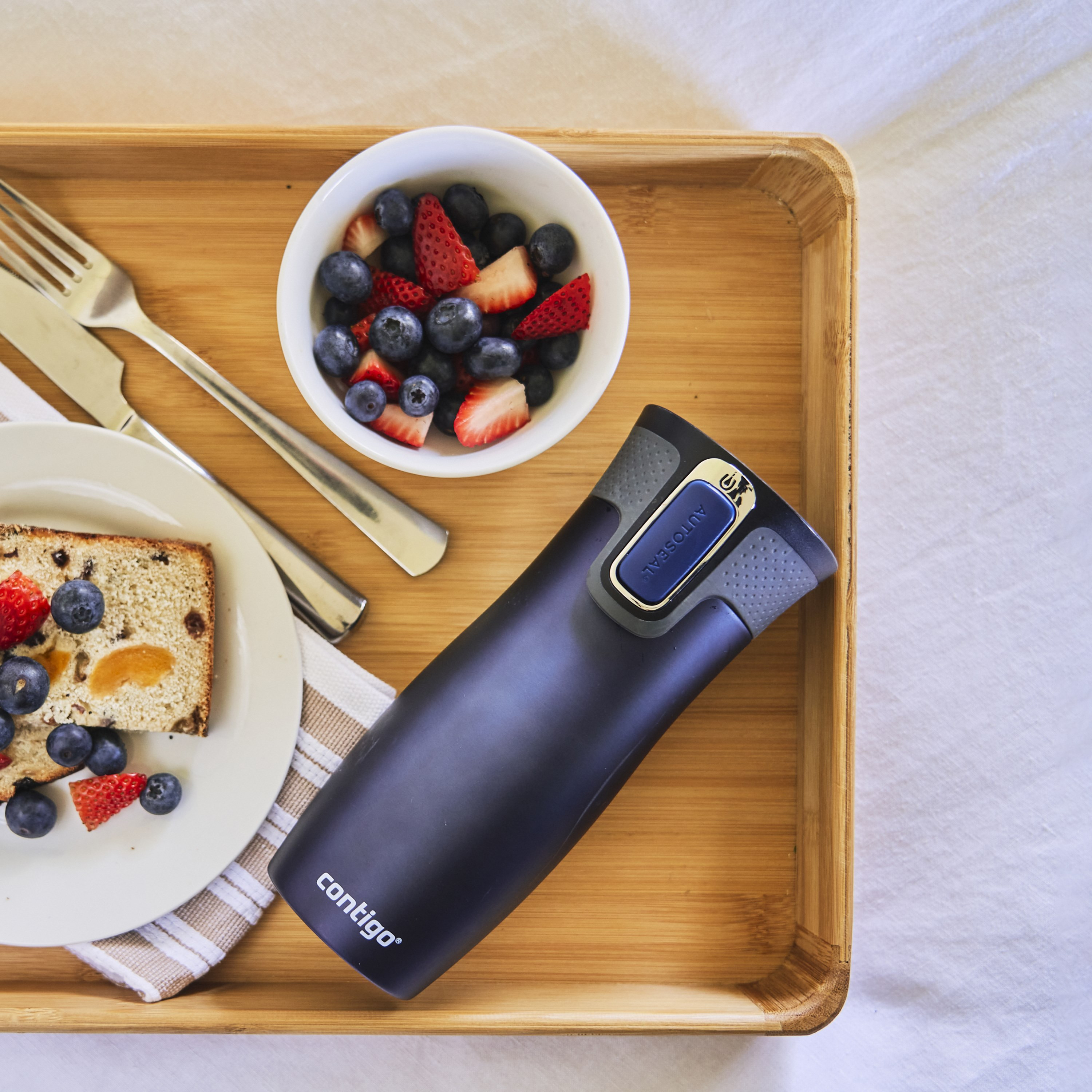 Contigo Plain Stainless Steel Travel Mug with Autoseal Spout and Leak Resistant Design - 470 ml-school-waterbottles-image-2