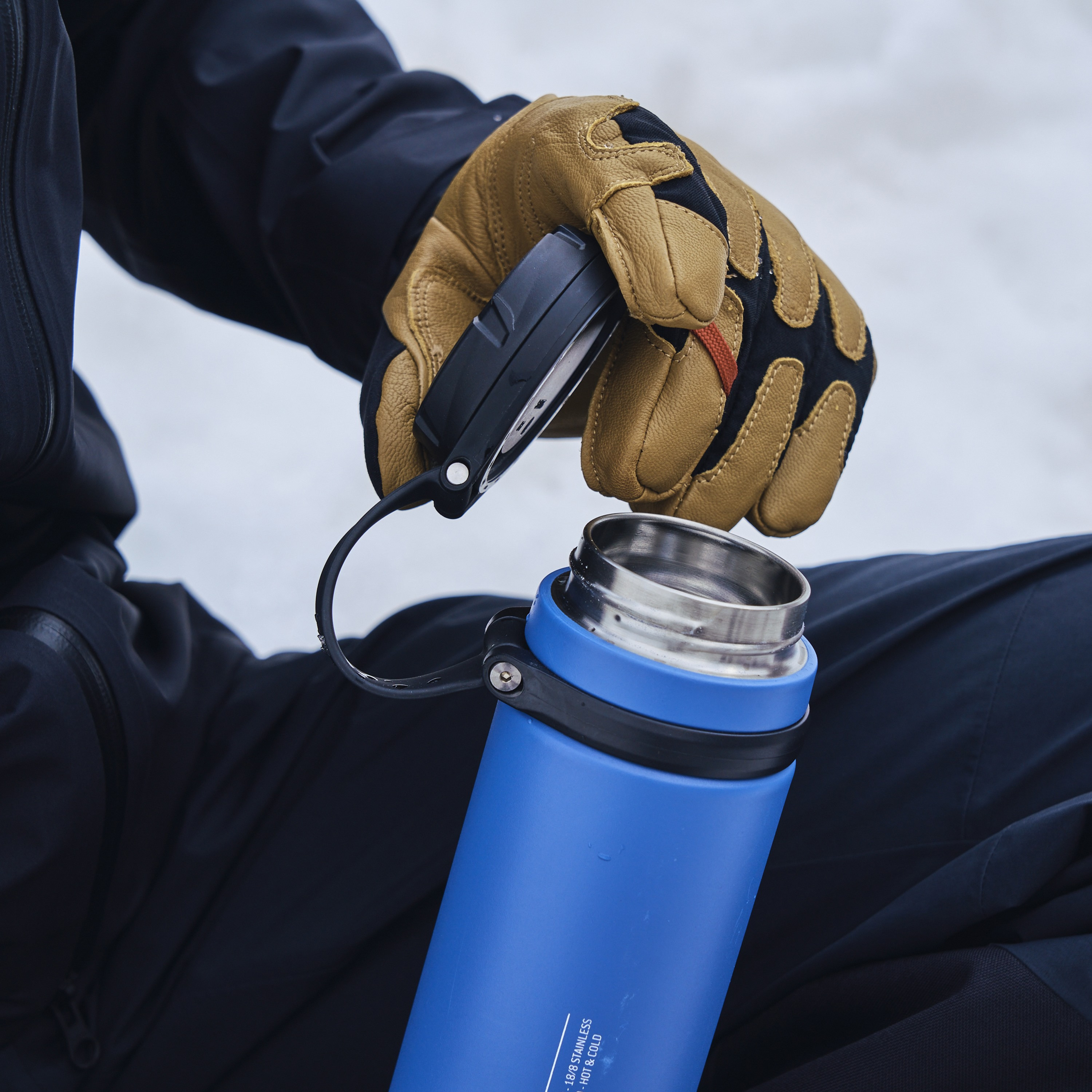 Contigo Plain Stainless Steel Water Bottle with Wide Mouth and Leak Resistant Design - 720 ml-school-waterbottles-image-9