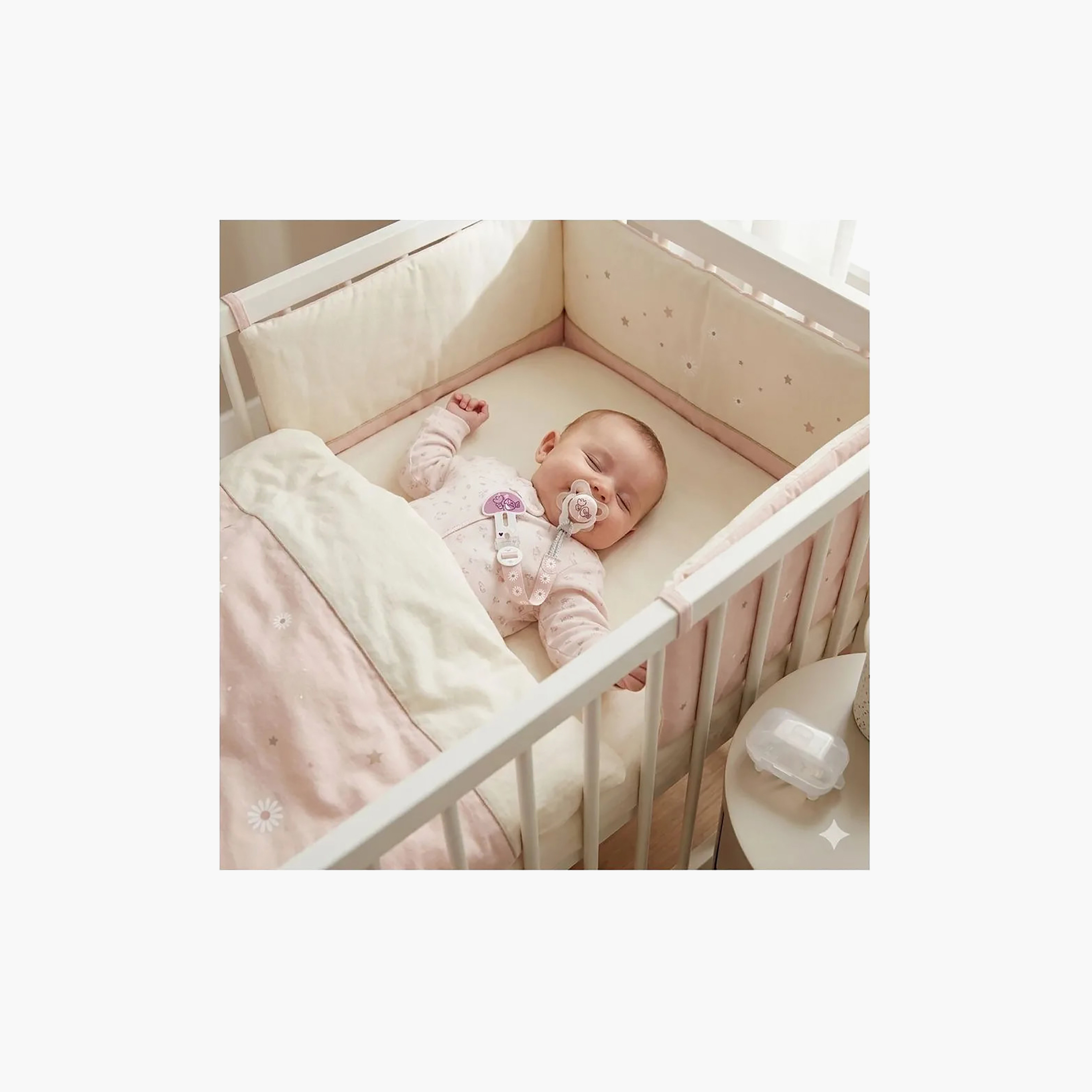 طقم مشبك لهاية للأطفال قطعتين مع علبة من مام - 0 شهر فأكثر-baby-feeding-pacifiers-image-4