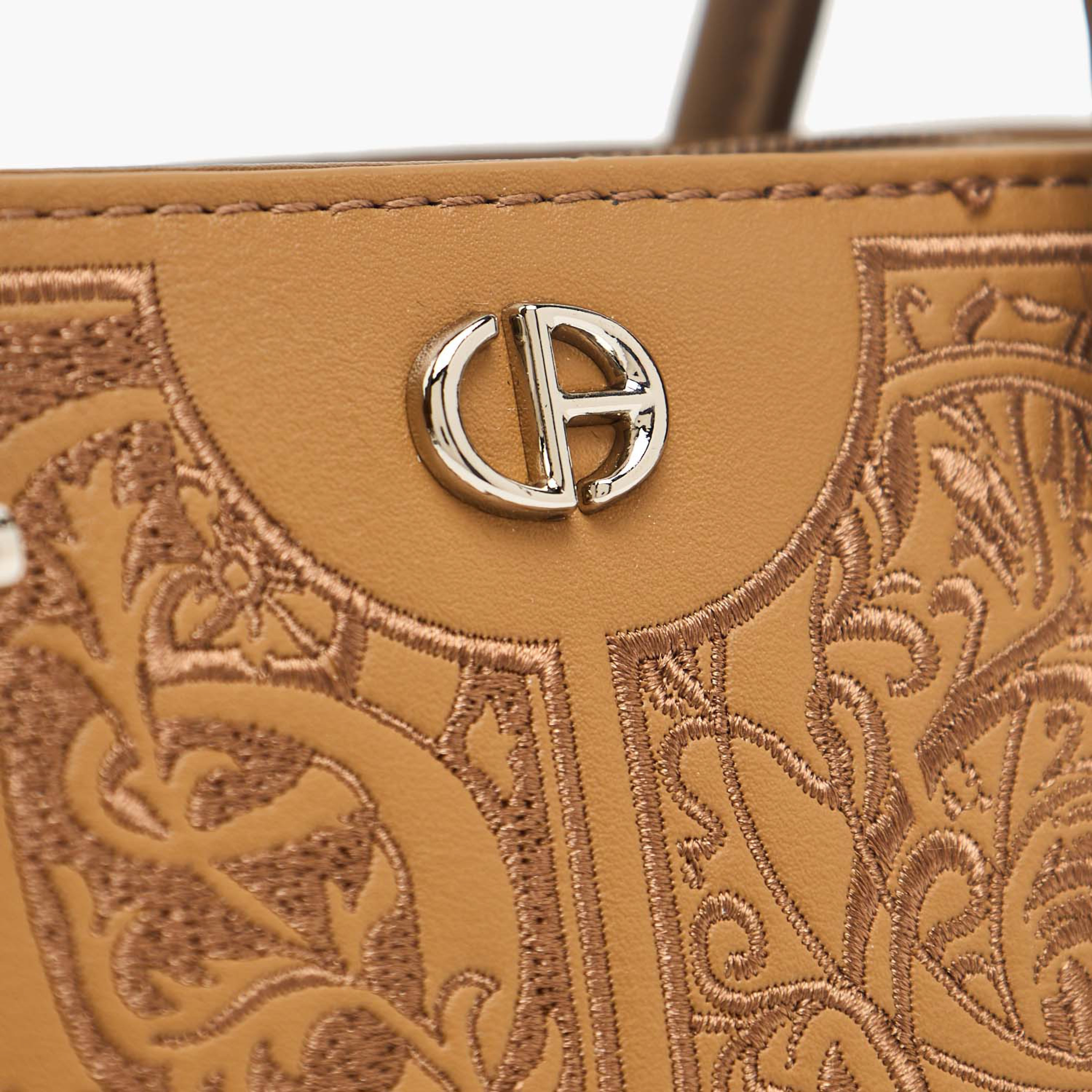 شنطة توت مطرزة مع شنطة قابلة للفصل من كريسبيلا-women-bagsandwallets-handbags-image-6