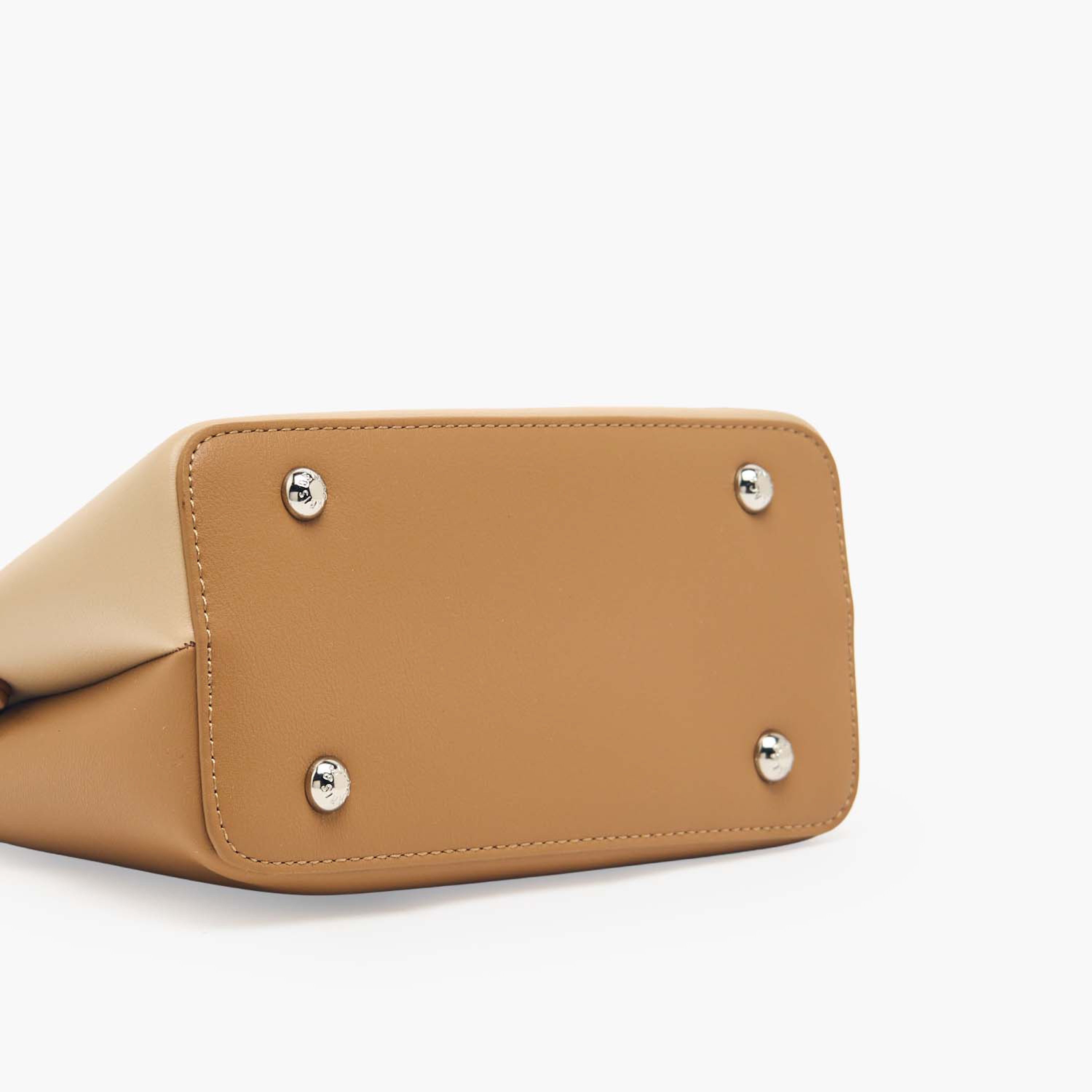 شنطة توت مطرزة مع شنطة قابلة للفصل من كريسبيلا-women-bagsandwallets-handbags-image-9