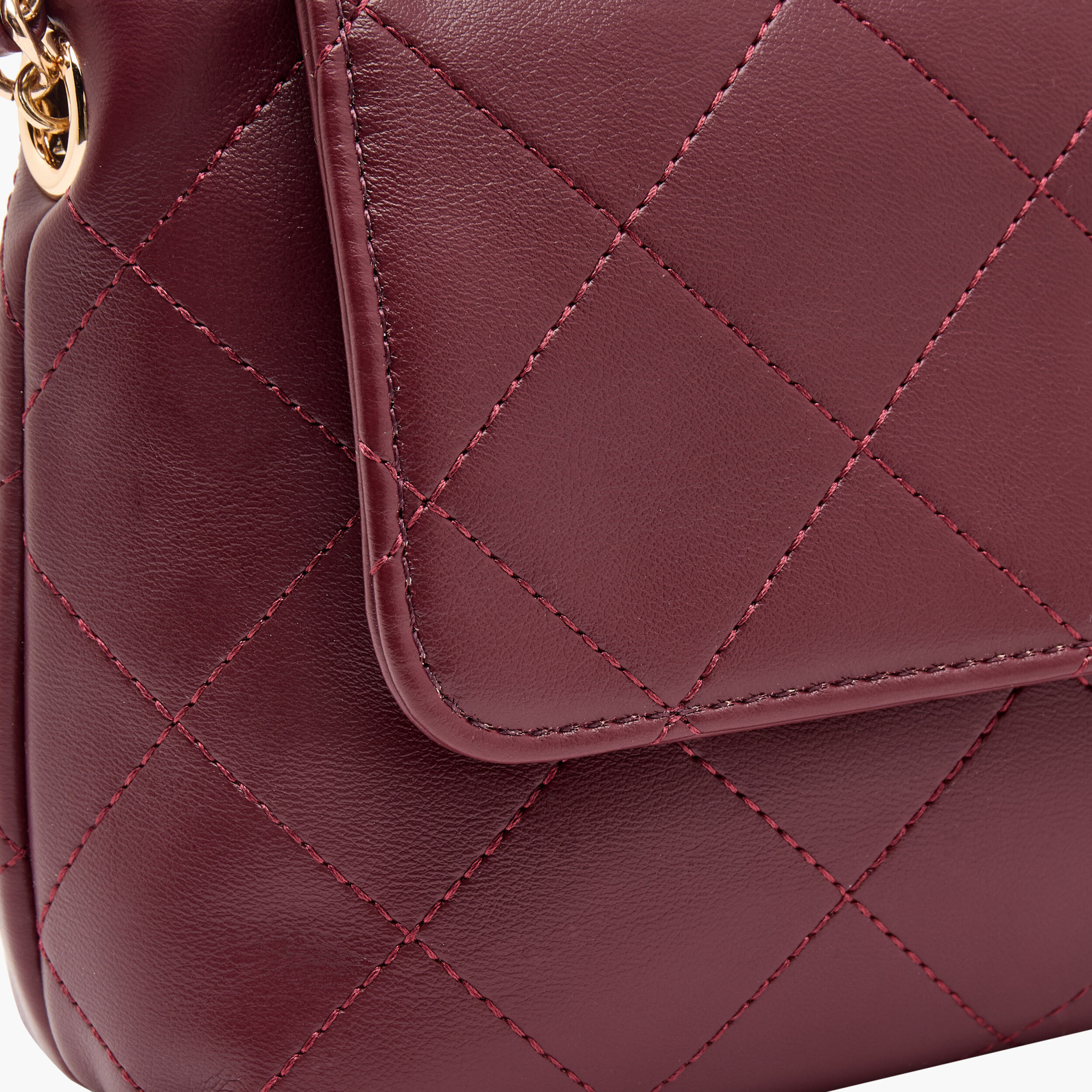 شنطة كروس بودي مبطنة مع حزام سلسلة من كريسبيلا-women-bagsandwallets-handbags-image-14