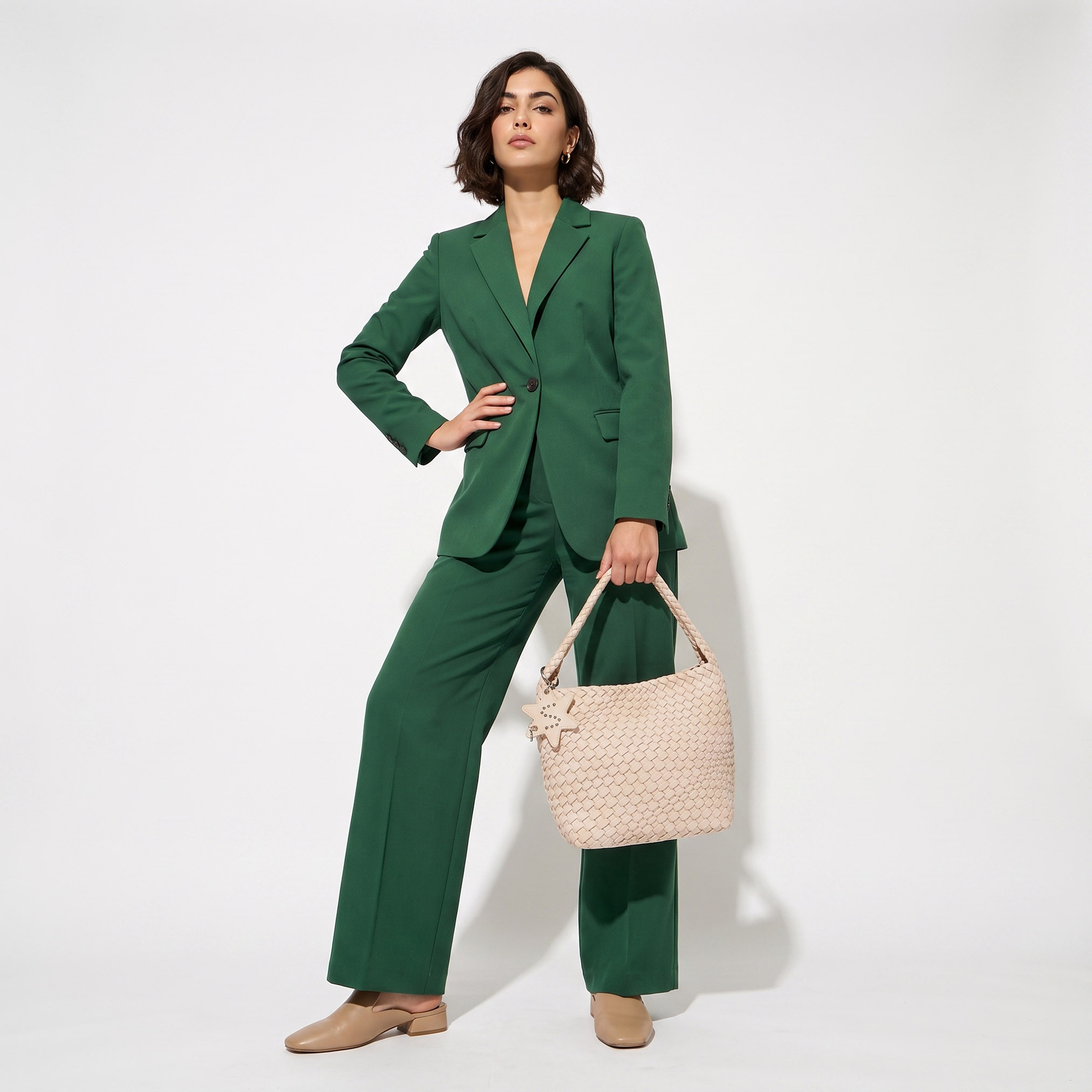 شنطة هوبو مسنوجة بدلاية نجمة من كريسبيلا-women-bagsandwallets-handbags-image-2