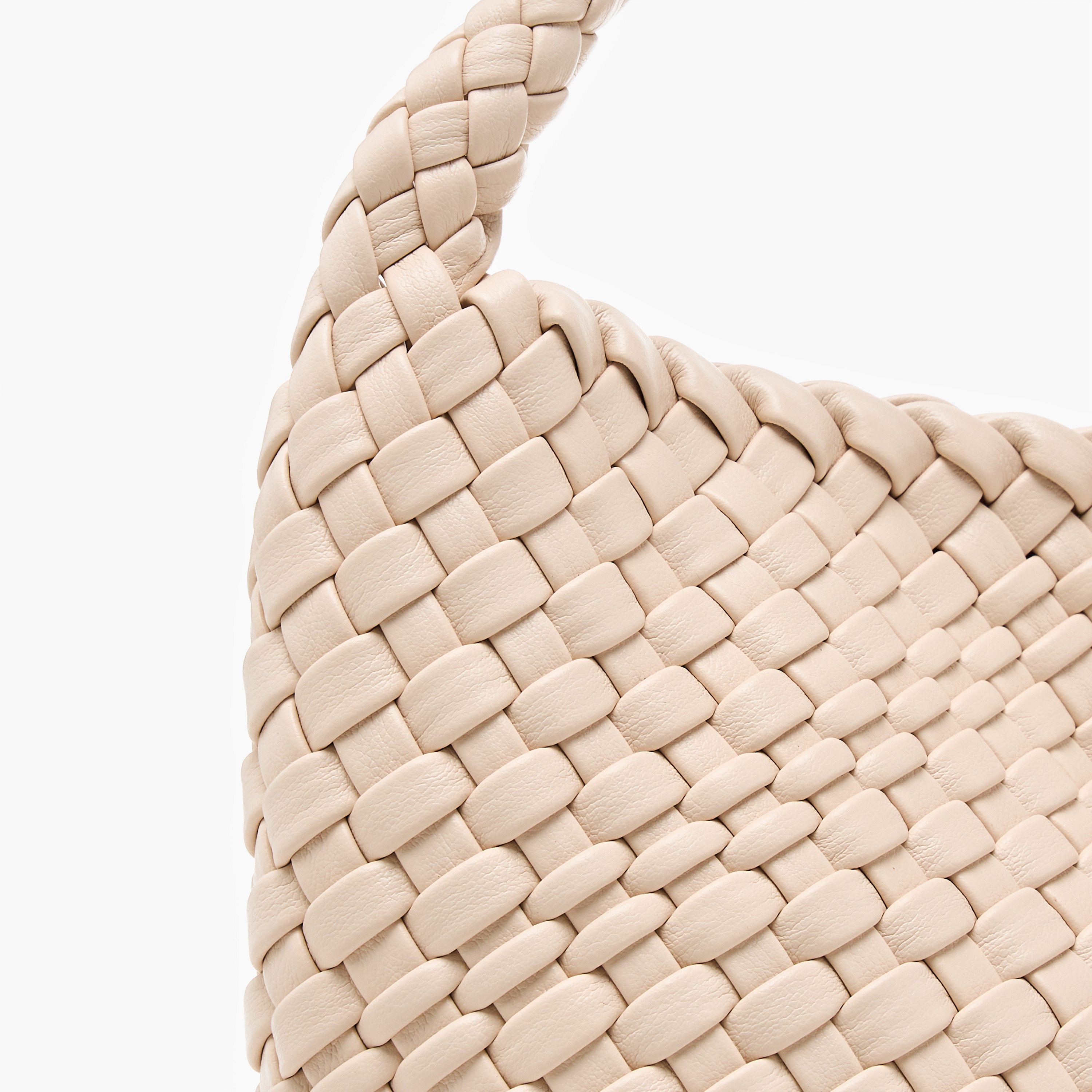 شنطة هوبو مسنوجة بدلاية نجمة من كريسبيلا-women-bagsandwallets-handbags-image-6
