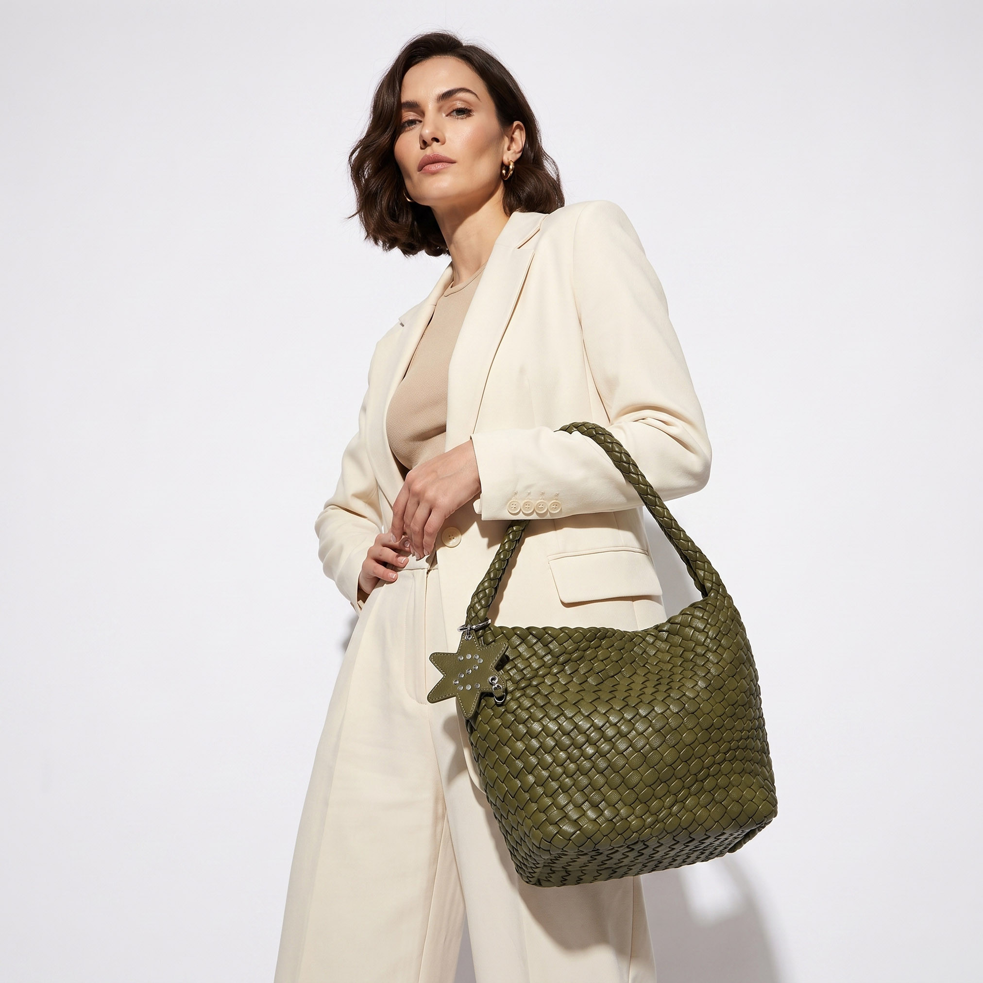 شنطة هوبو مسنوجة بدلاية نجمة من كريسبيلا-women-bagsandwallets-handbags-image-50