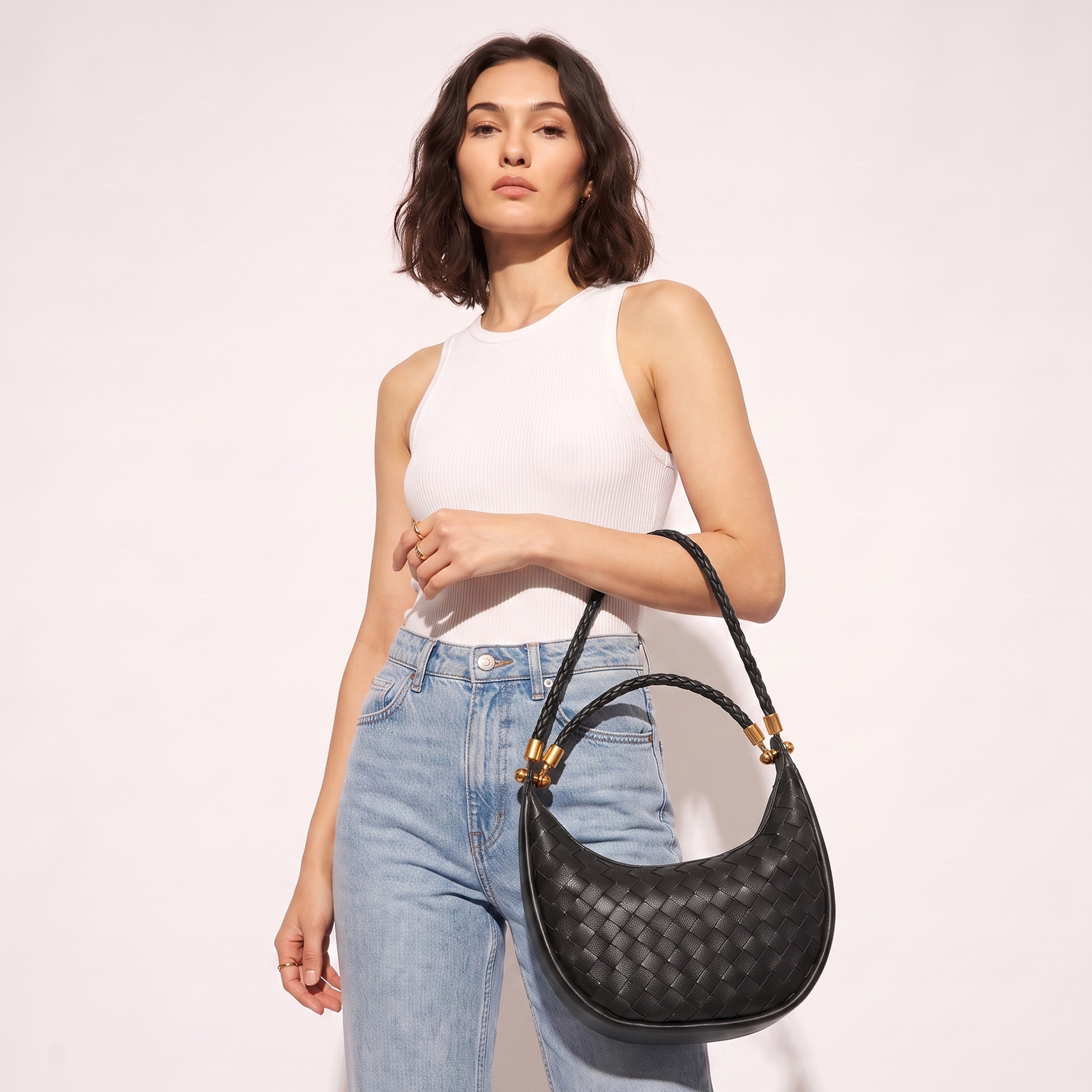 شنطة كتف منسوجة بمقابض مجدولة من كريسبيلا-women-bagsandwallets-handbags-image-2