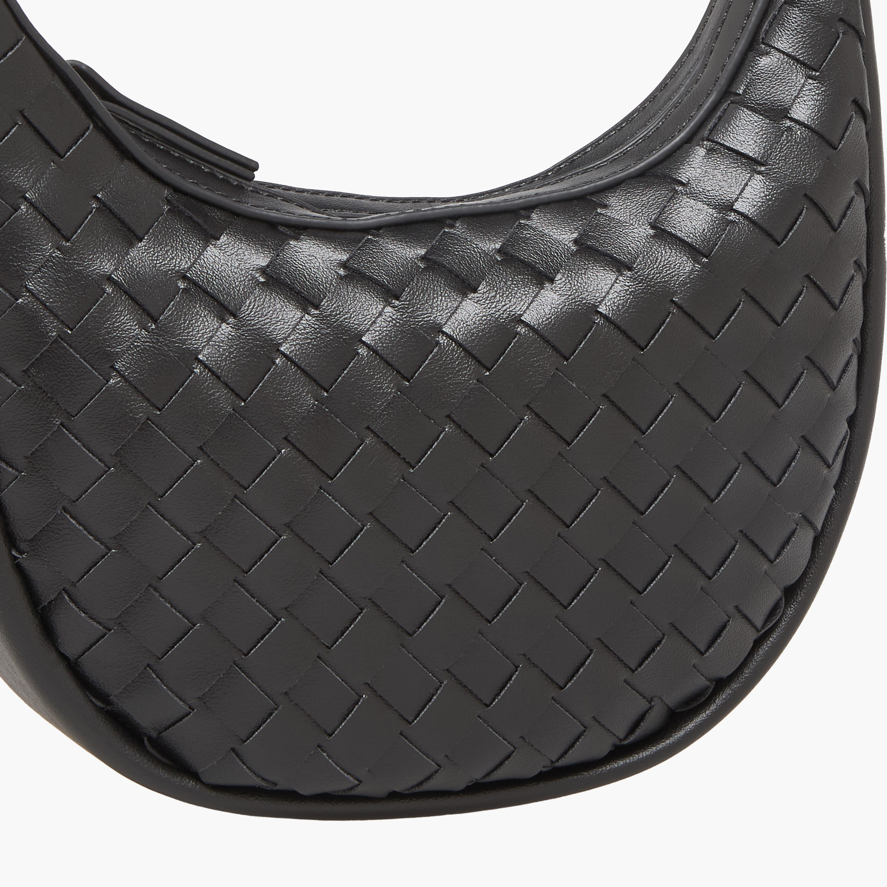 شنطة كتف منسوجة بمقابض مجدولة من كريسبيلا-women-bagsandwallets-handbags-image-5
