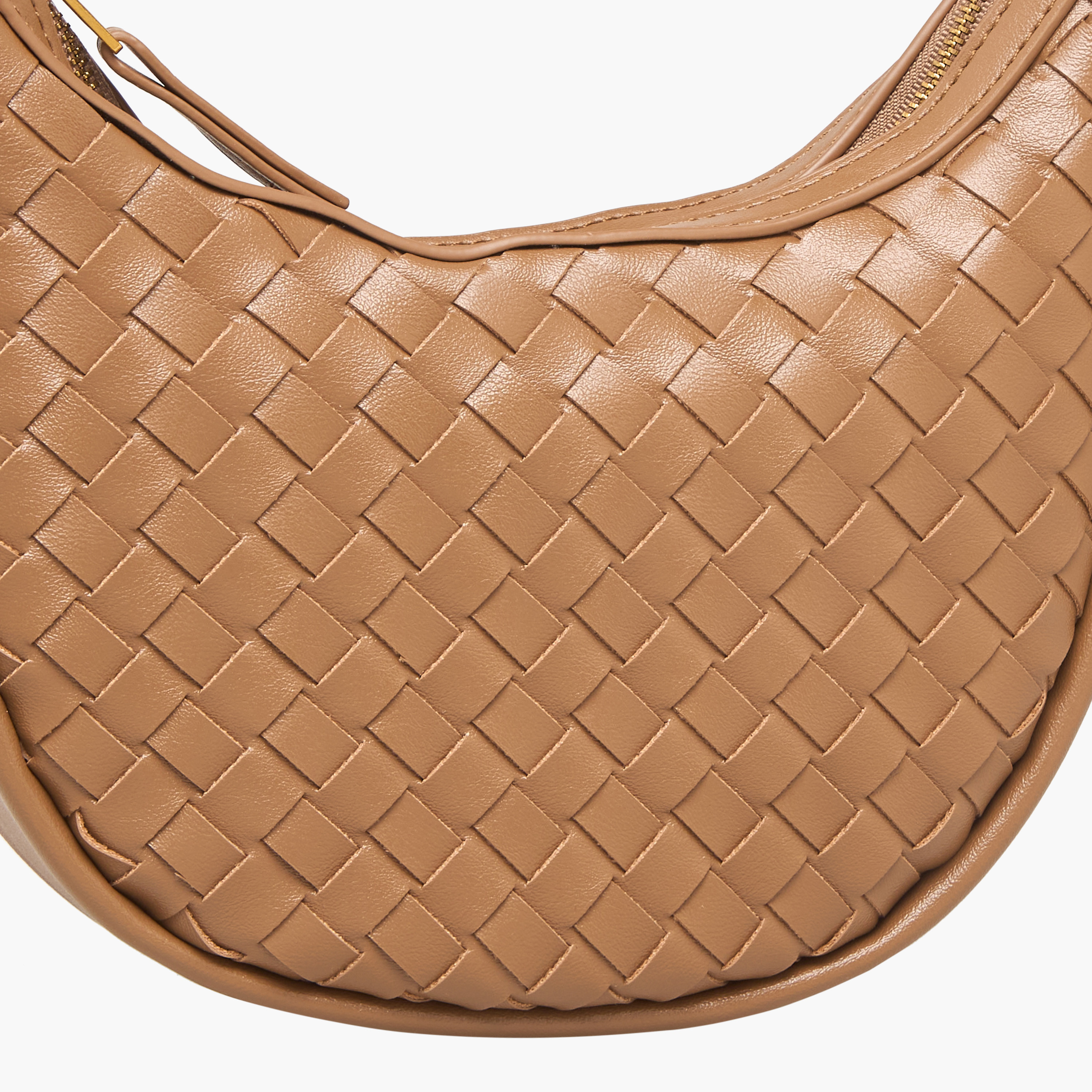 شنطة كتف منسوجة بمقابض مجدولة من كريسبيلا-women-bagsandwallets-handbags-image-30