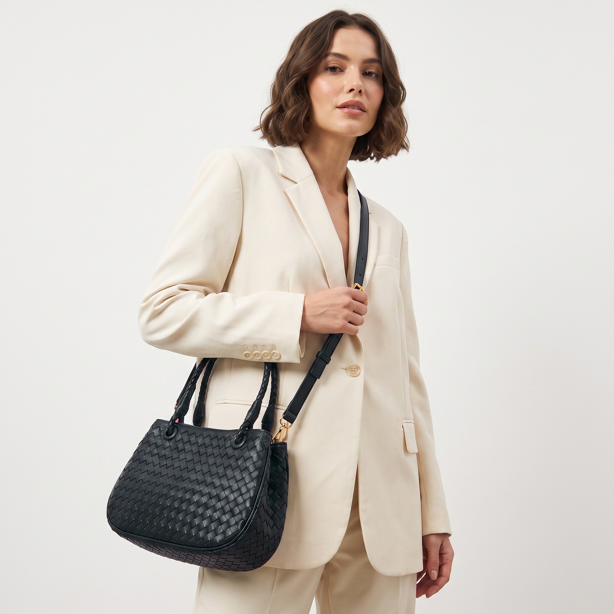 شنطة توت منسوجة بحزام قابل للفصل من كريسبيلا-women-bagsandwallets-handbags-image-2