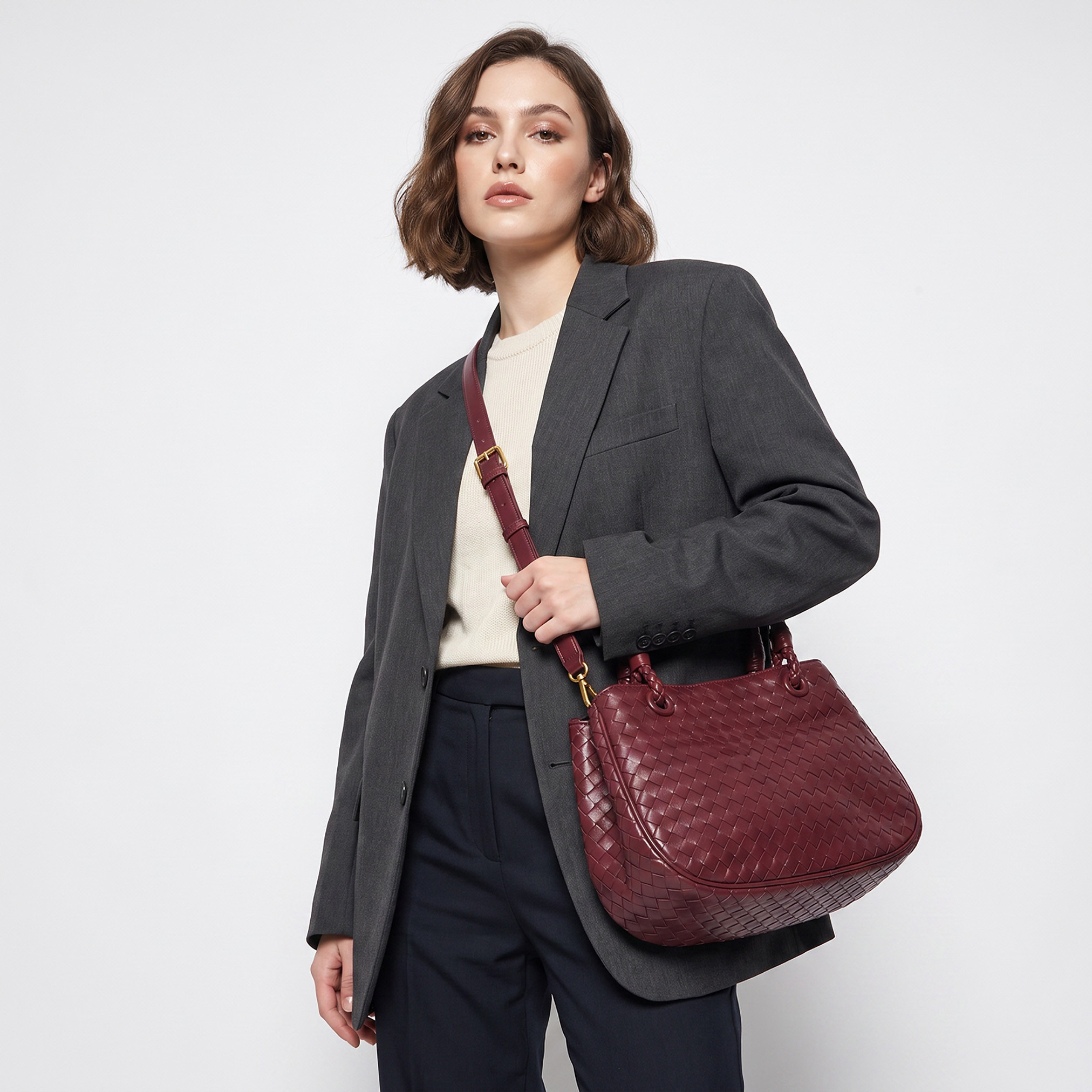 شنطة توت منسوجة بحزام قابل للفصل من كريسبيلا-women-bagsandwallets-handbags-image-10