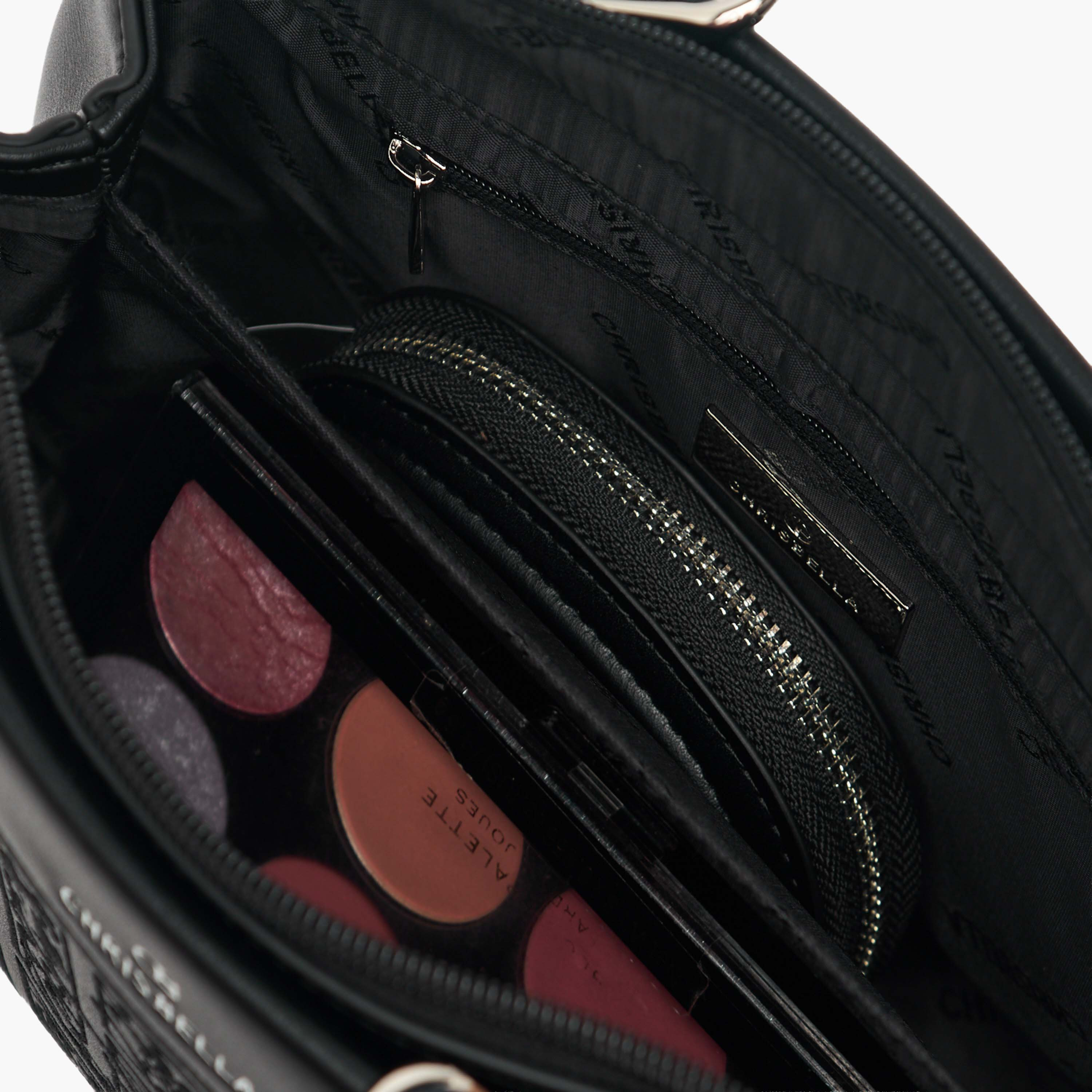 شنطة توت مطرزة مع شنطة صغيرة من كريسبيلا-women-bagsandwallets-handbags-image-11
