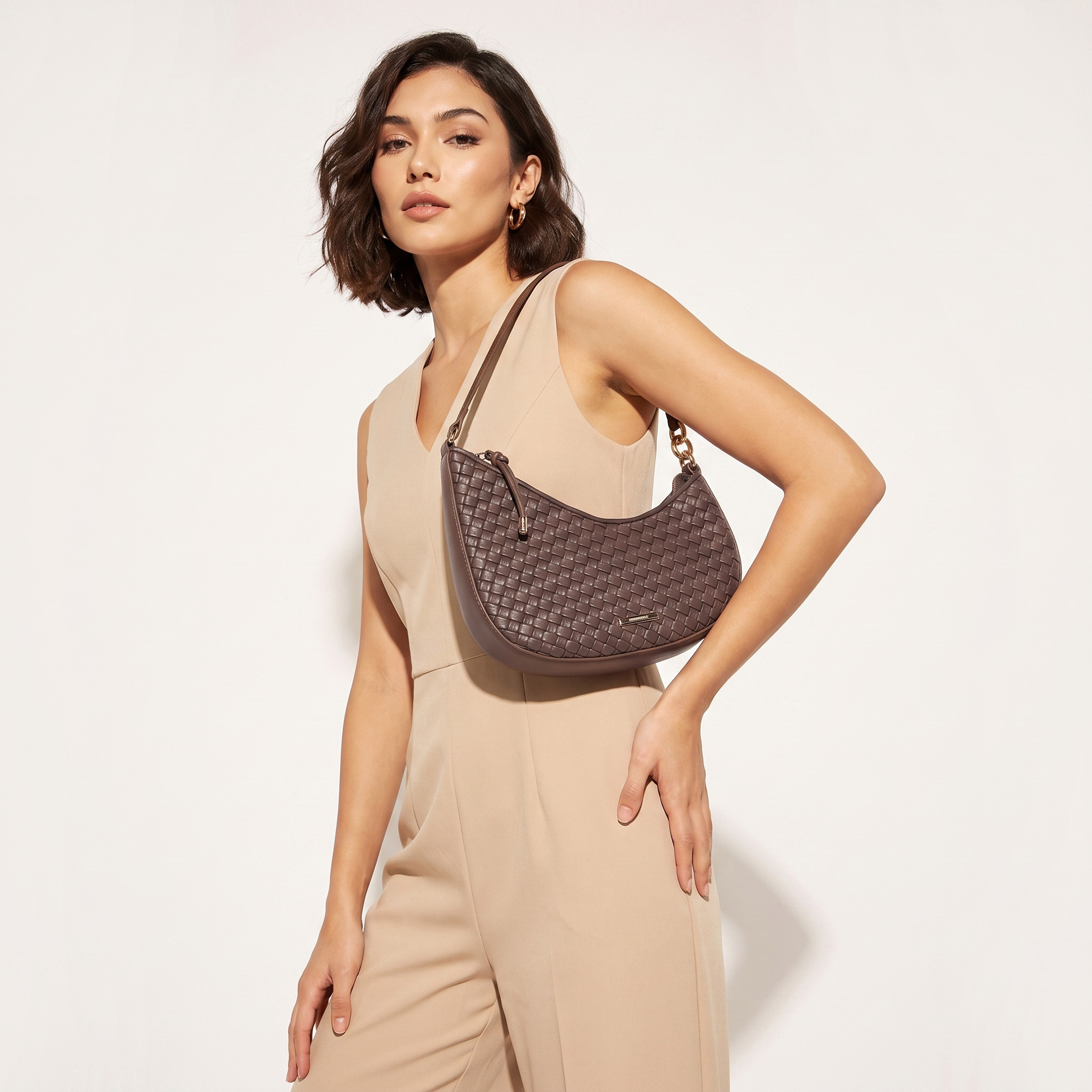 شنطة باجيت بارزة الملمس مع شنطة صغيرة من كريسبيلا-women-bagsandwallets-handbags-image-12