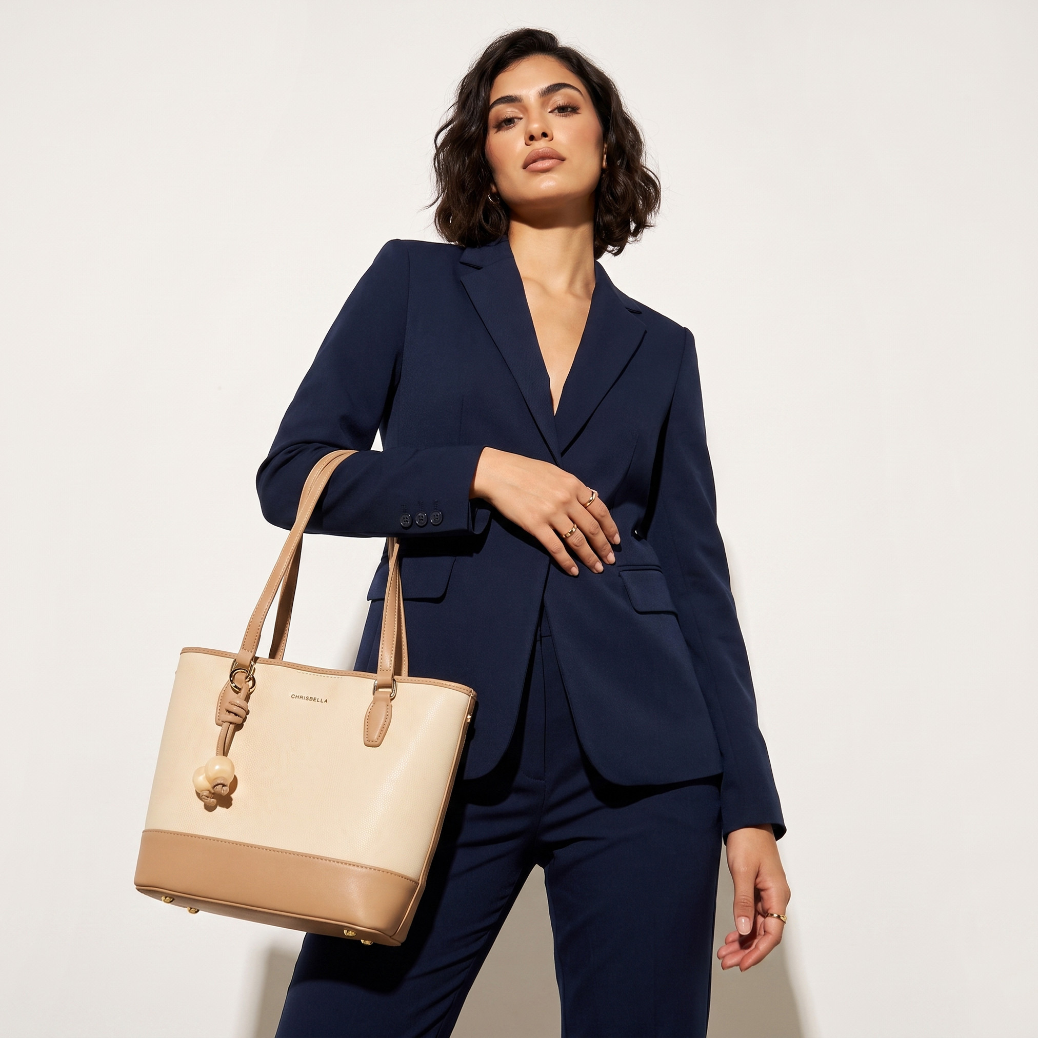 شنطة توت بملمس بارز مع محفظة صغيرة من كريسبيلا-women-bagsandwallets-handbags-image-41
