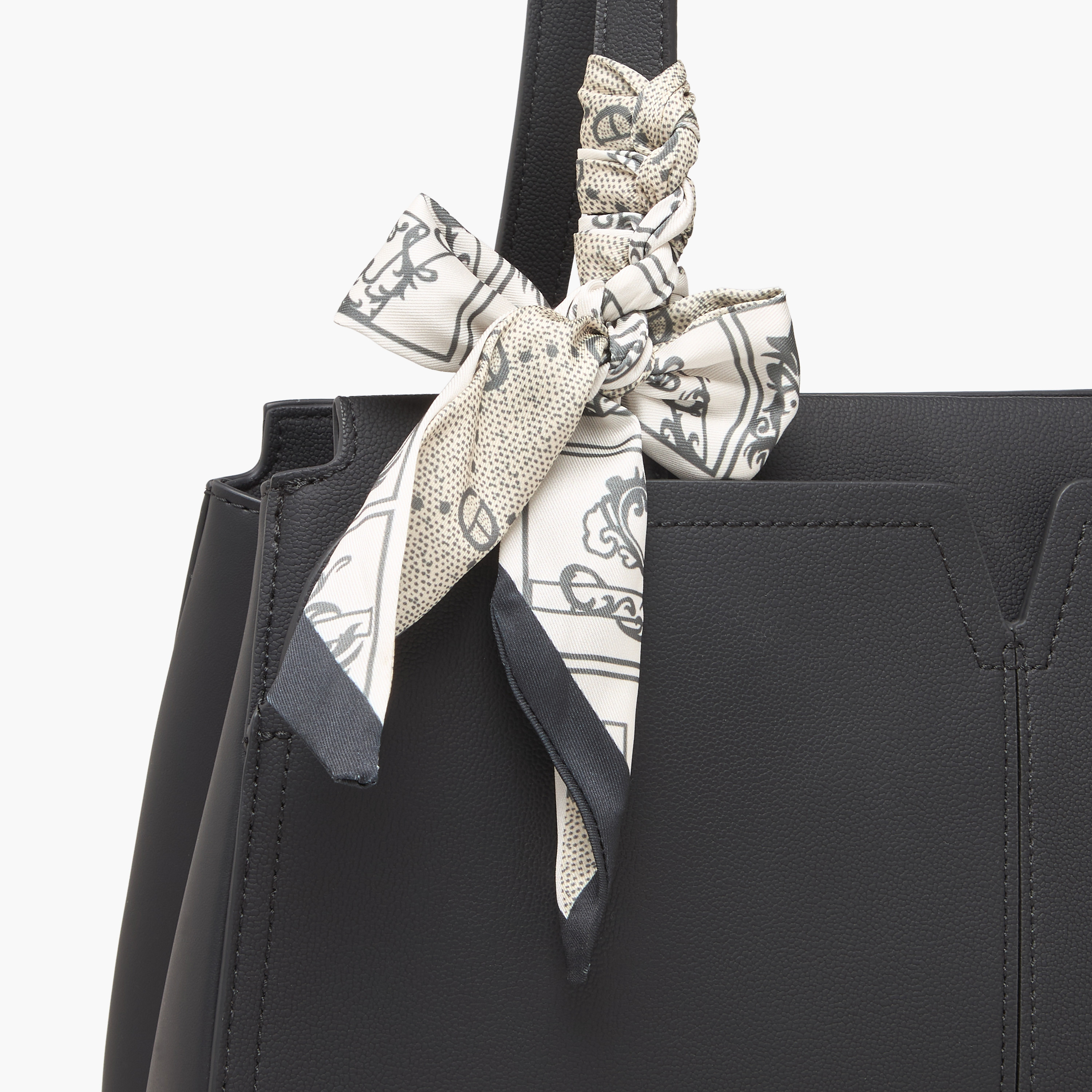 شنطة توتي بارزة الملمس مع شنطة صغيرة من كريسبيلا-women-bagsandwallets-handbags-image-8