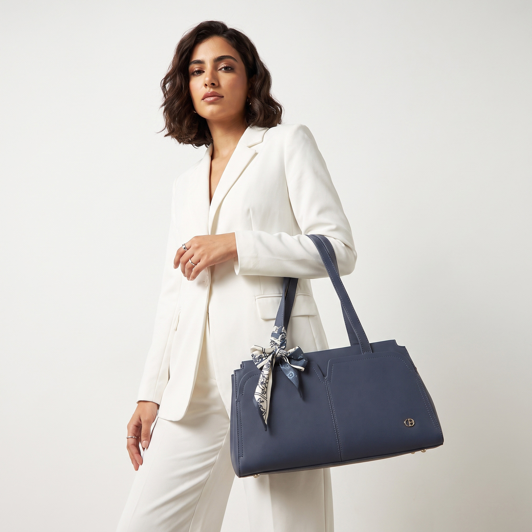 شنطة توتي بارزة الملمس مع شنطة صغيرة من كريسبيلا-women-bagsandwallets-handbags-image-13