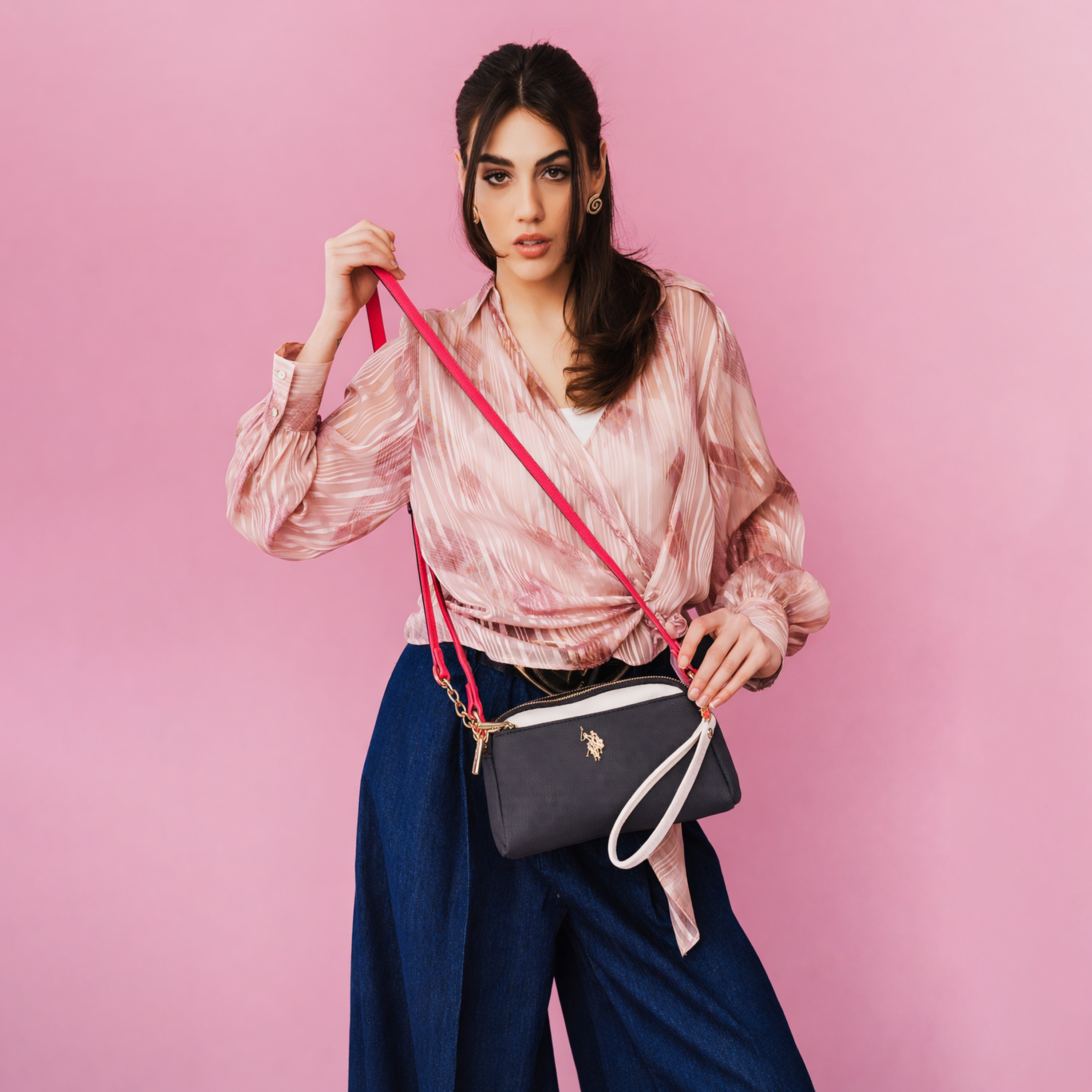حقيبة كروسبودي كلاسيكية من يو إس بولو أسوسييشن ويندسور | US6530-women-bagsandwallets-handbags-image-27