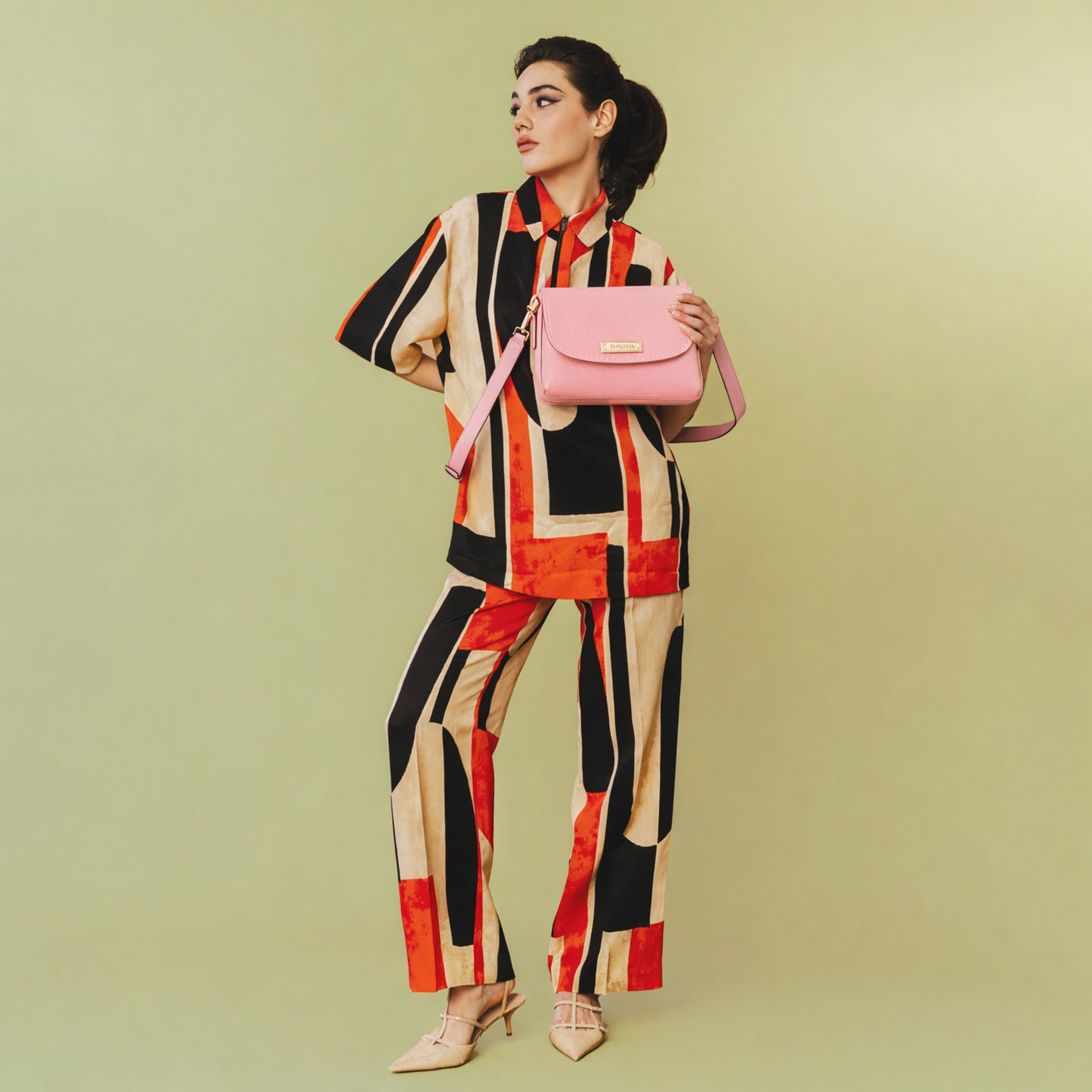 حقيبة كروسبودي من يو إس بولو أسينتشر | US6550-women-bagsandwallets-handbags-image-6