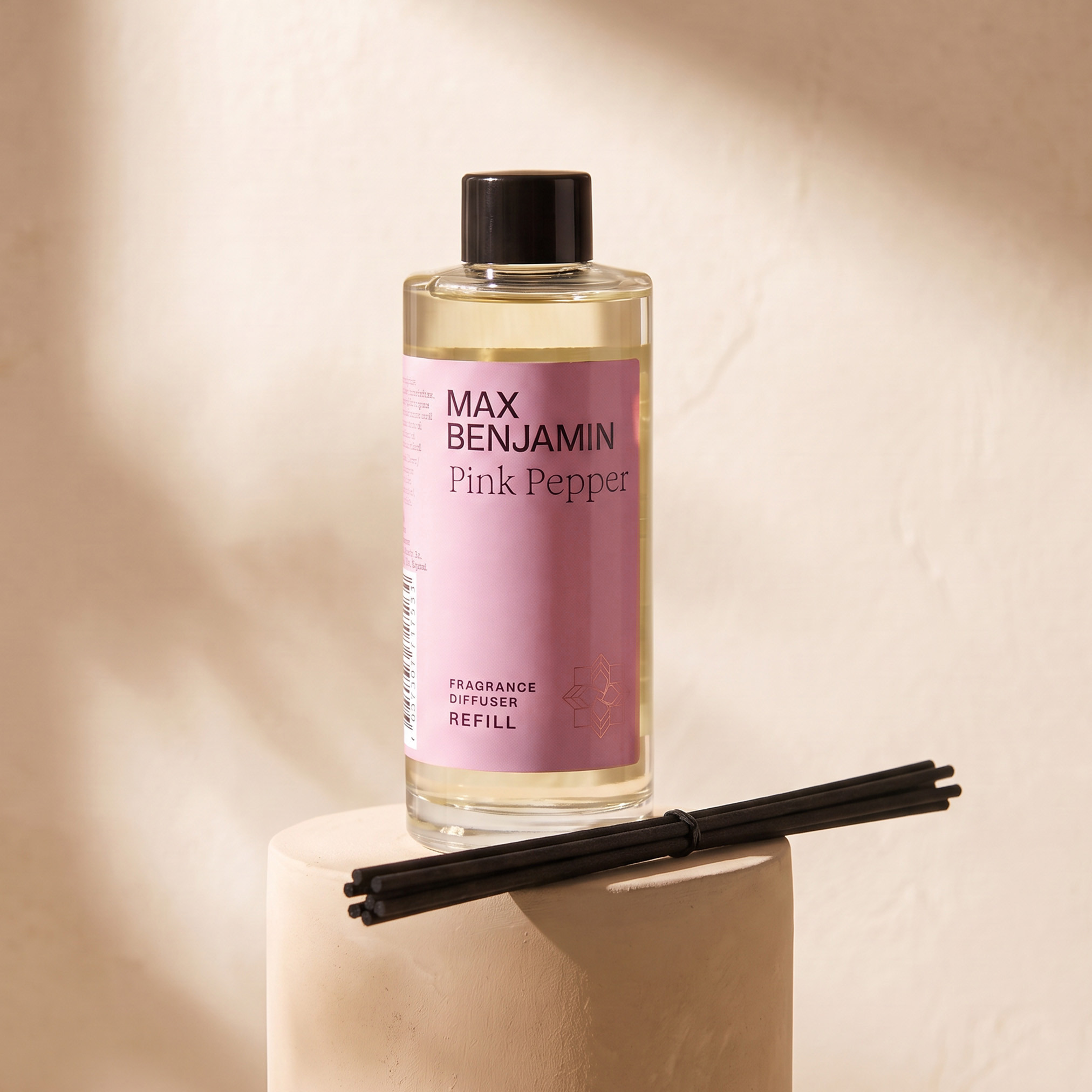 عبوة إعادة تعبئة موزّع عطور بالأعواد بينك بيبر من ماكس بنجامين - 150 مل-household-homefragrance-reeddiffusers-image-2