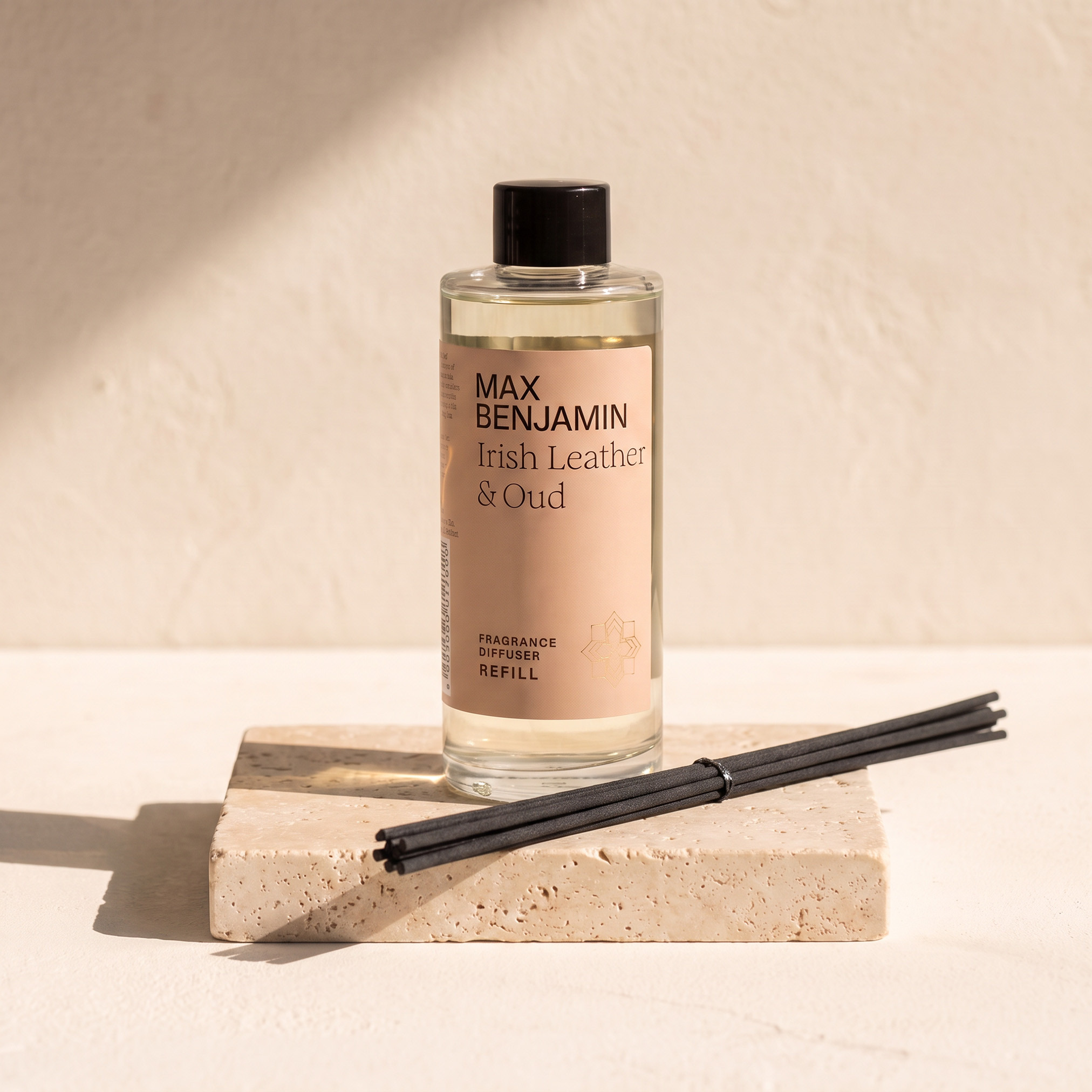 Max Benjamin Irish Leather and Oud Diffuser Refill - 150 ml-household-homefragrance-reeddiffusers-image-2