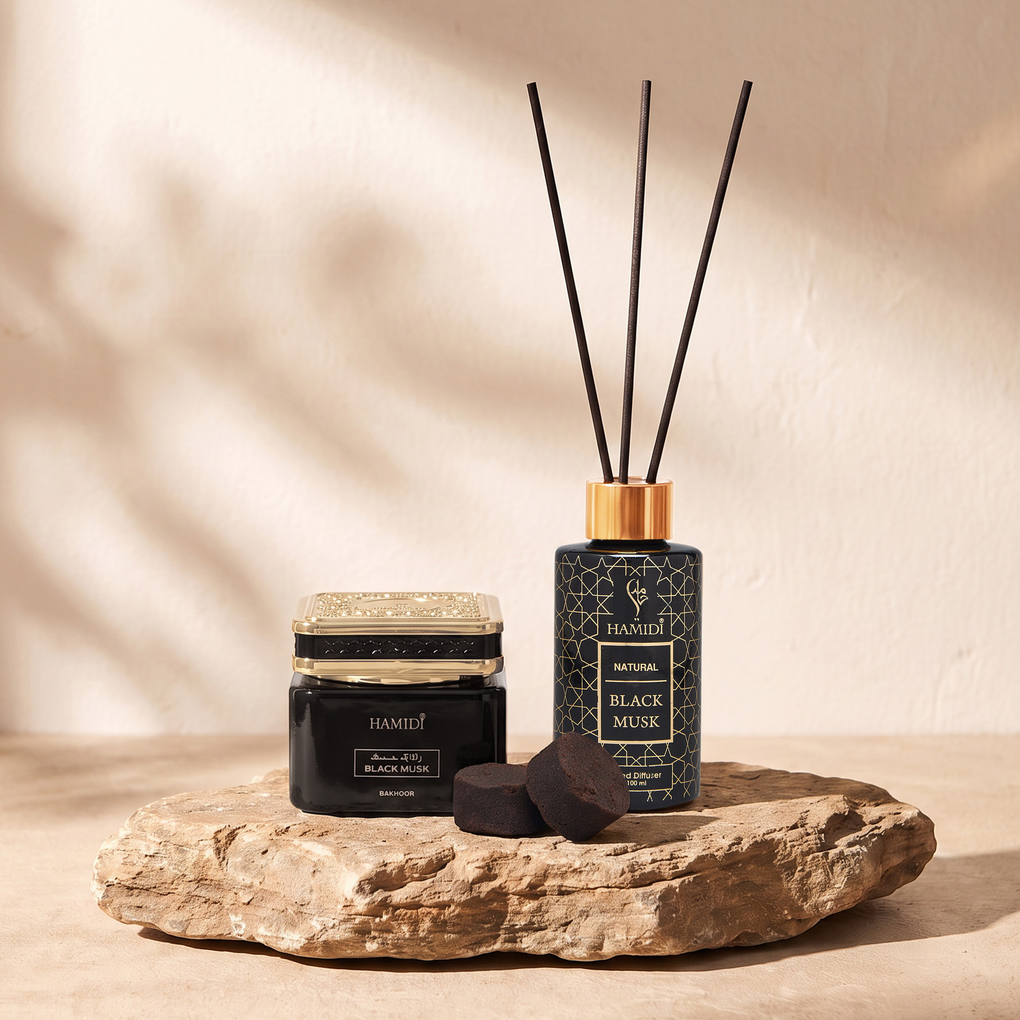 طقم هدايا بخور وموزع عطور بالأعواد بالمسك الأسود الطبيعي من حميدي-household-homefragrance-fragrancegiftset-image-1