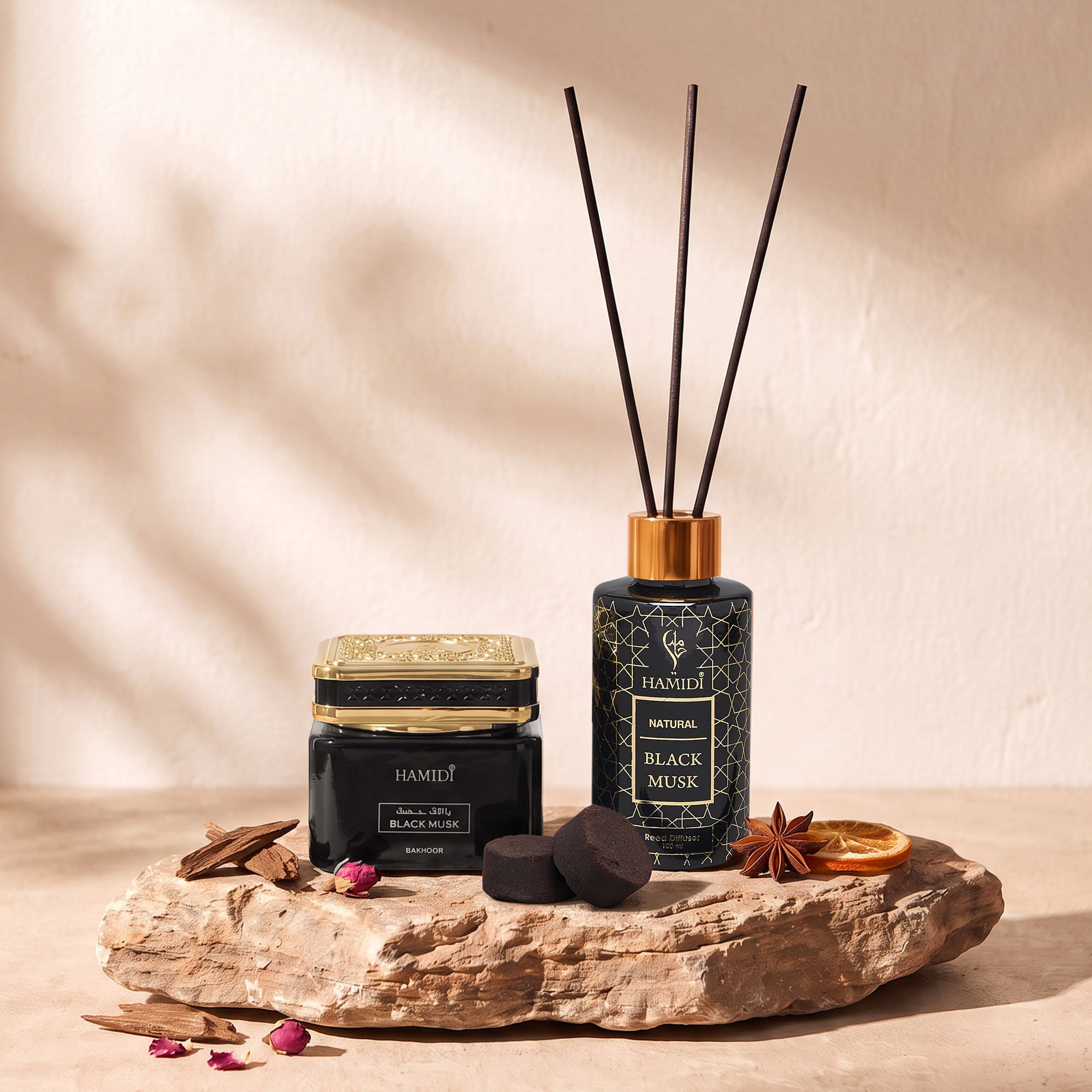 طقم هدايا بخور وموزع عطور بالأعواد بالمسك الأسود الطبيعي من حميدي-household-homefragrance-fragrancegiftset-image-2