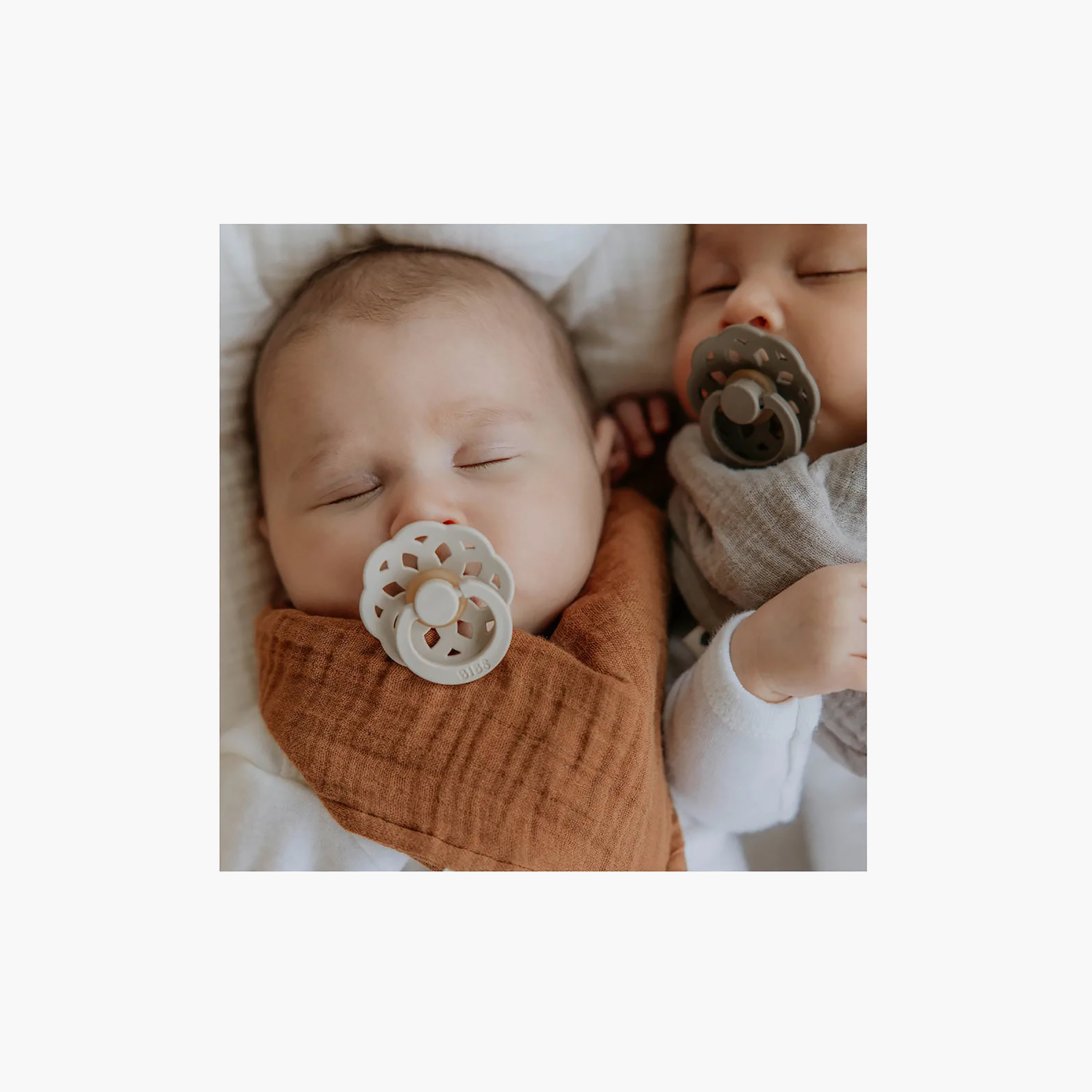 Pack of 2 BIBS Baby Pacifier with Orthodontic Design, 0-12 Months-baby-feeding-pacifiers-image-3