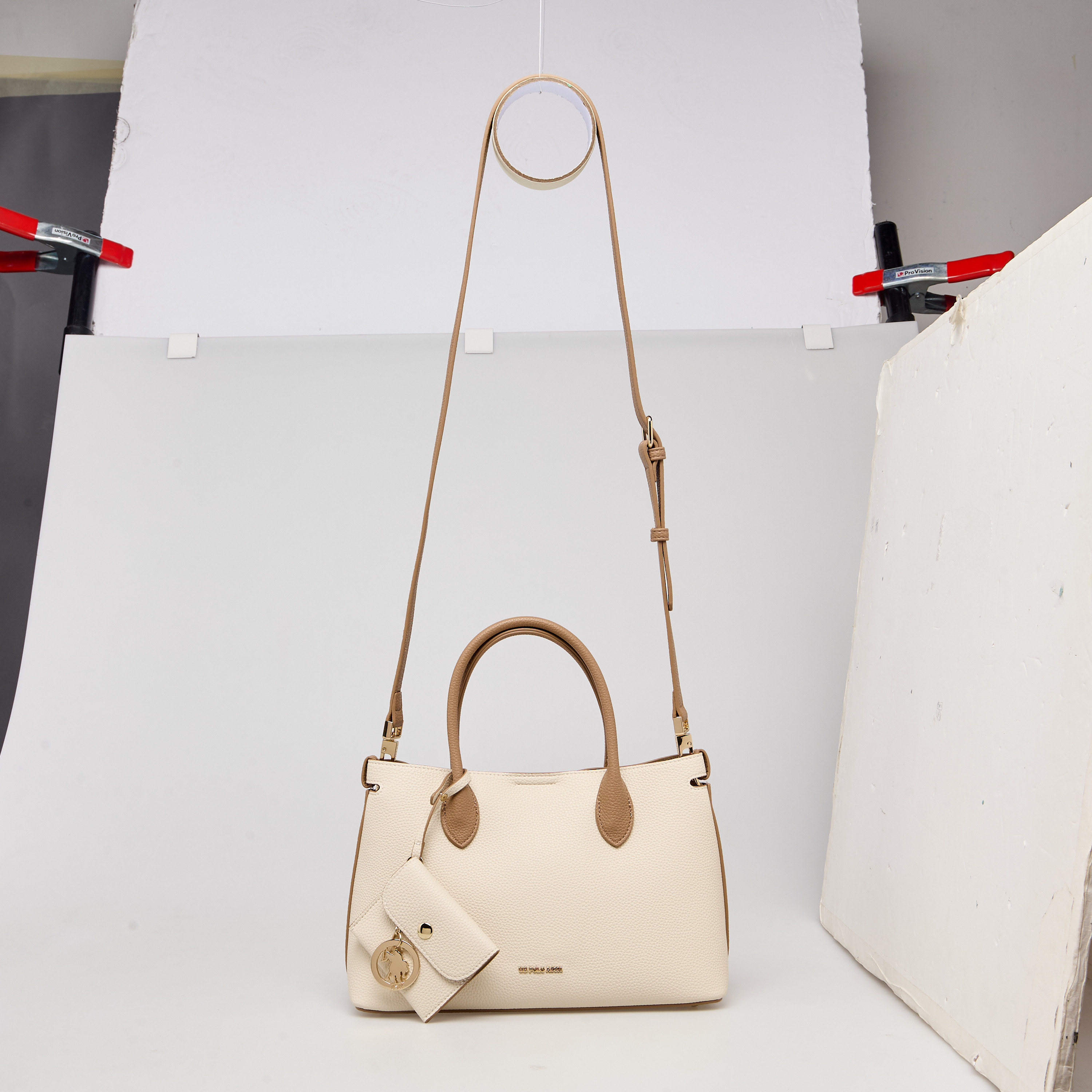 حقيبة تسوق أوكسفورد هيريتدج من يو إس بولو أسوسييشن | US6557-women-bagsandwallets-handbags-image-3