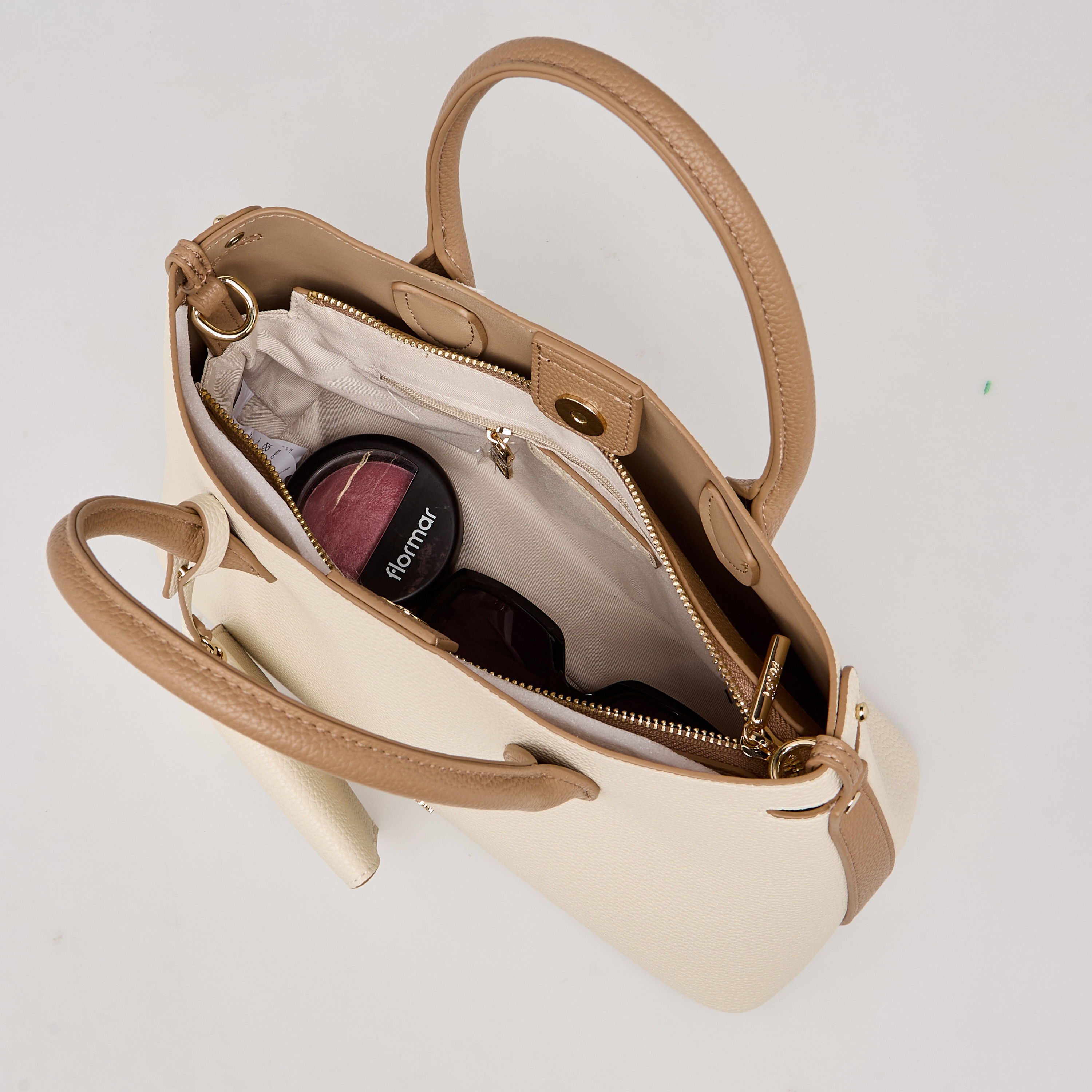 حقيبة تسوق أوكسفورد هيريتدج من يو إس بولو أسوسييشن | US6557-women-bagsandwallets-handbags-image-8