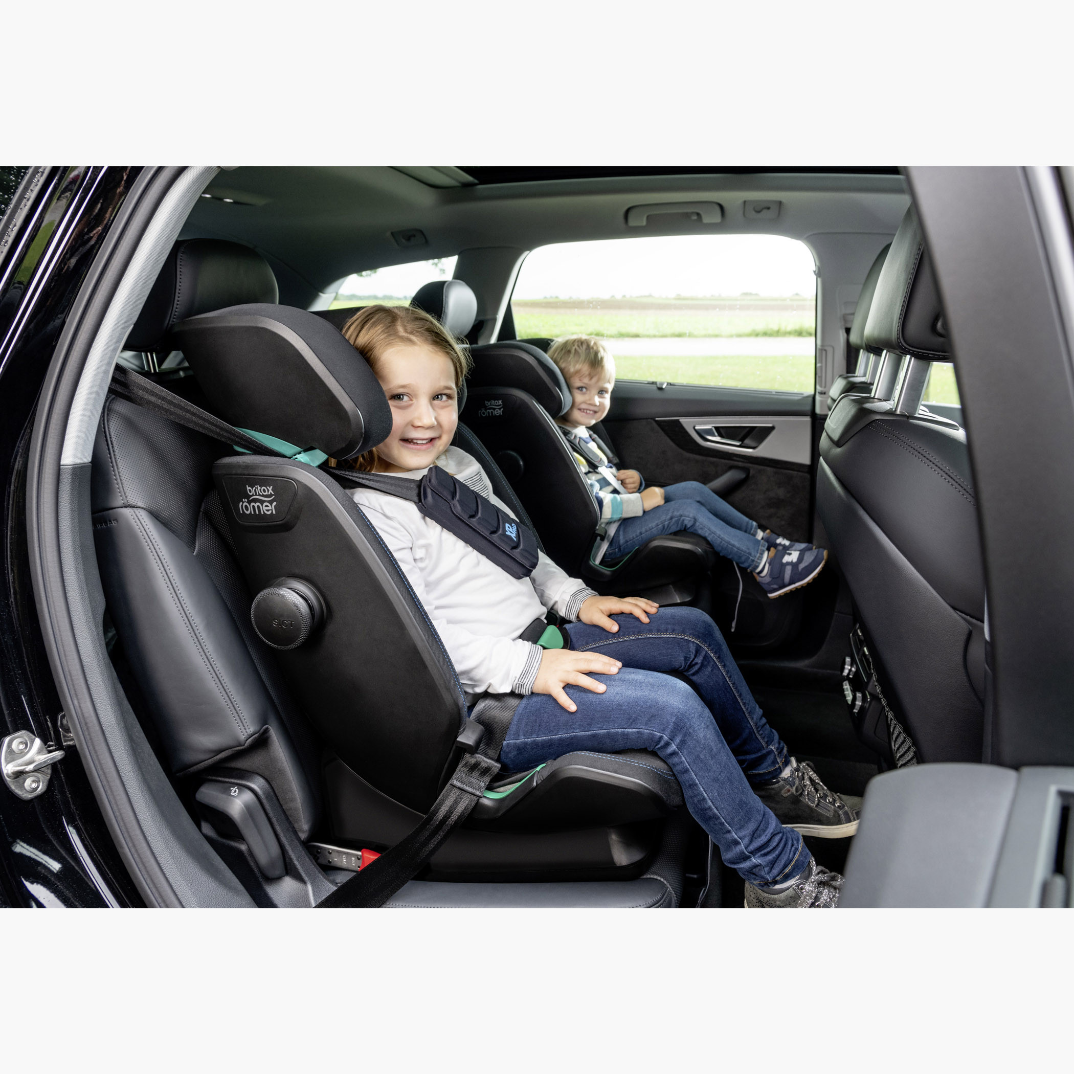 Britax Advansafix Pro Style Booster Seat with ISOFIX and Seat Belt System-baby-gear-carseats-image-3