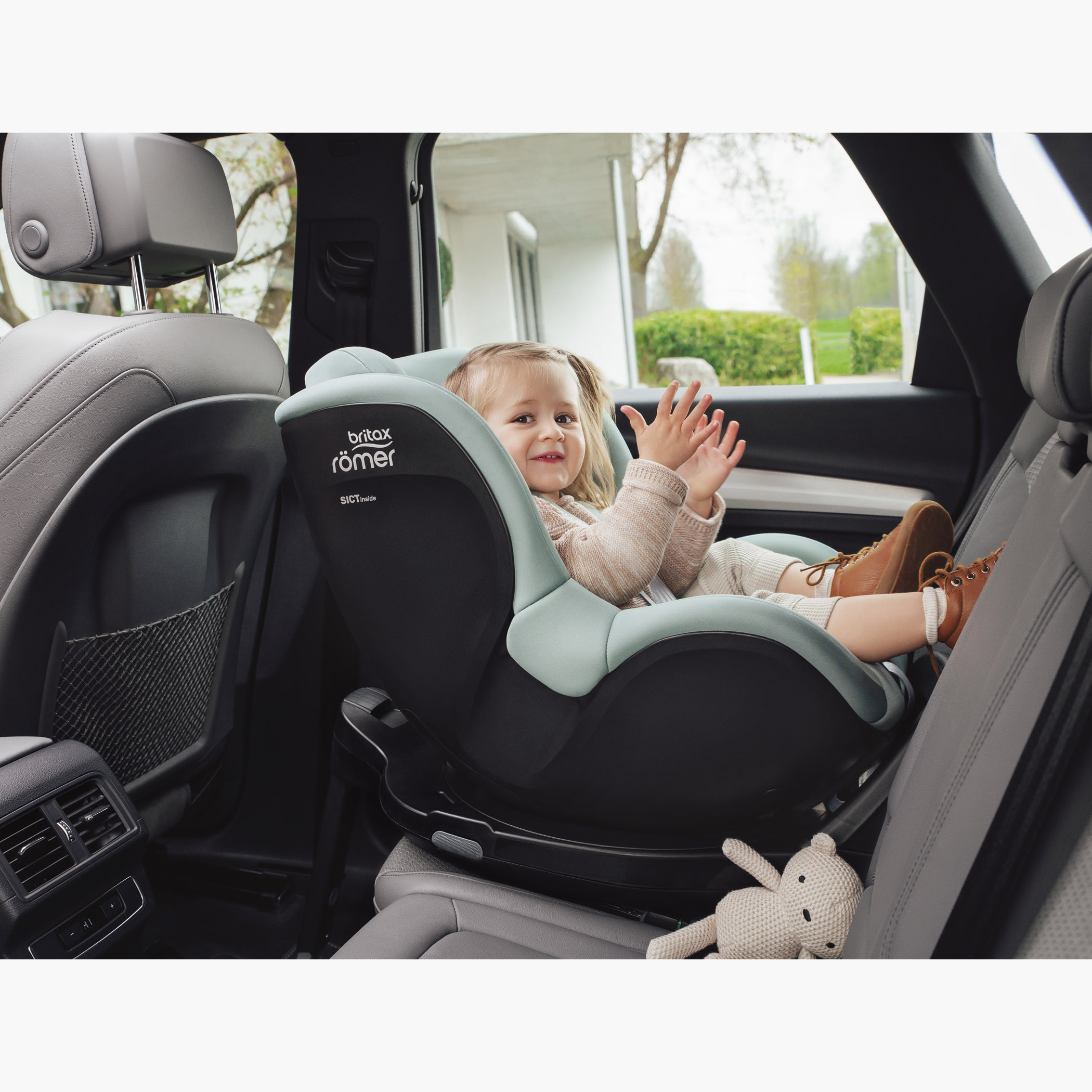 Britax Dualfix 5Z Style Convertible Car Seat with 360-Swivel and ISOFIX System-baby-gear-carseats-image-9