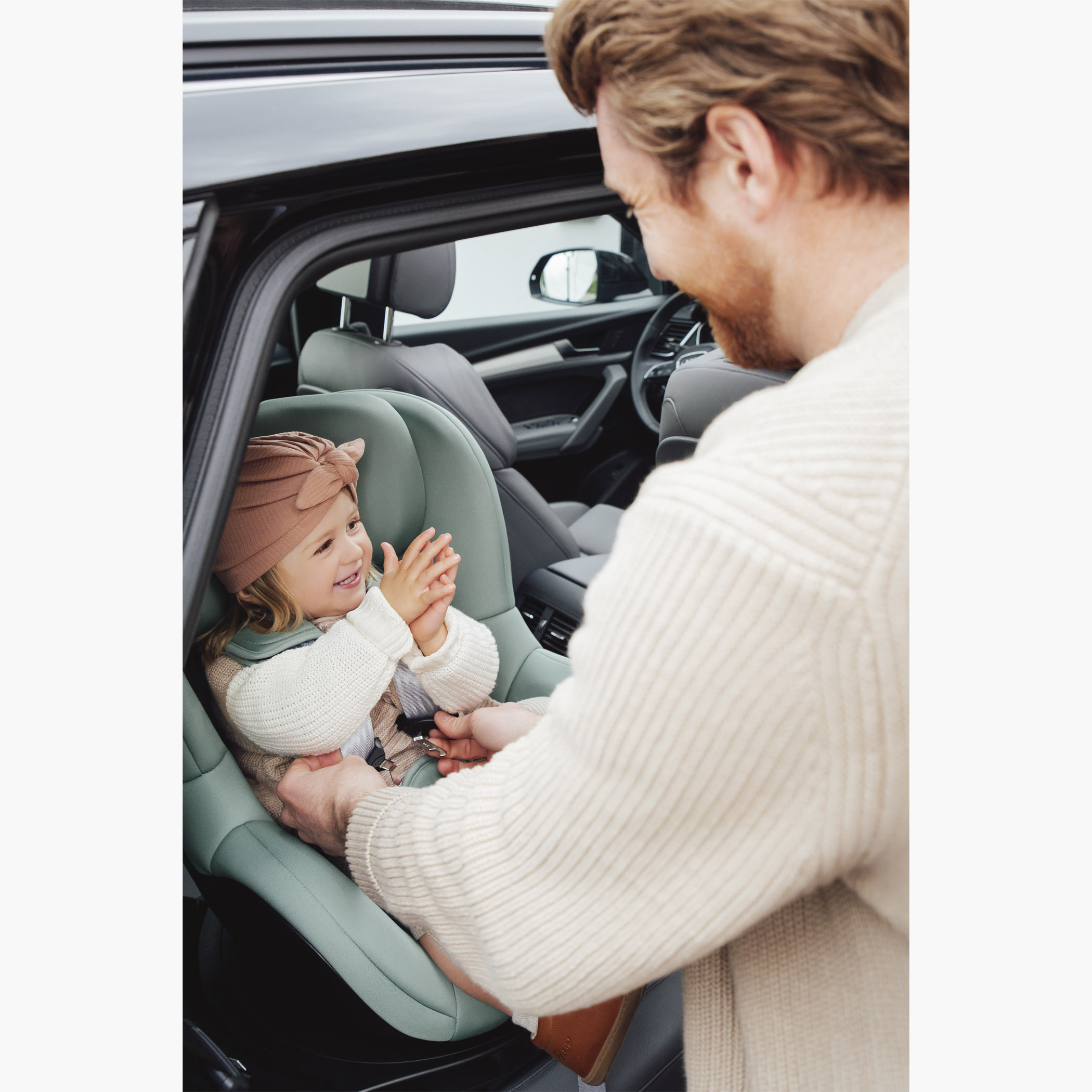 Britax Dualfix 5Z Style Convertible Car Seat with 360-Swivel and ISOFIX System-baby-gear-carseats-image-6