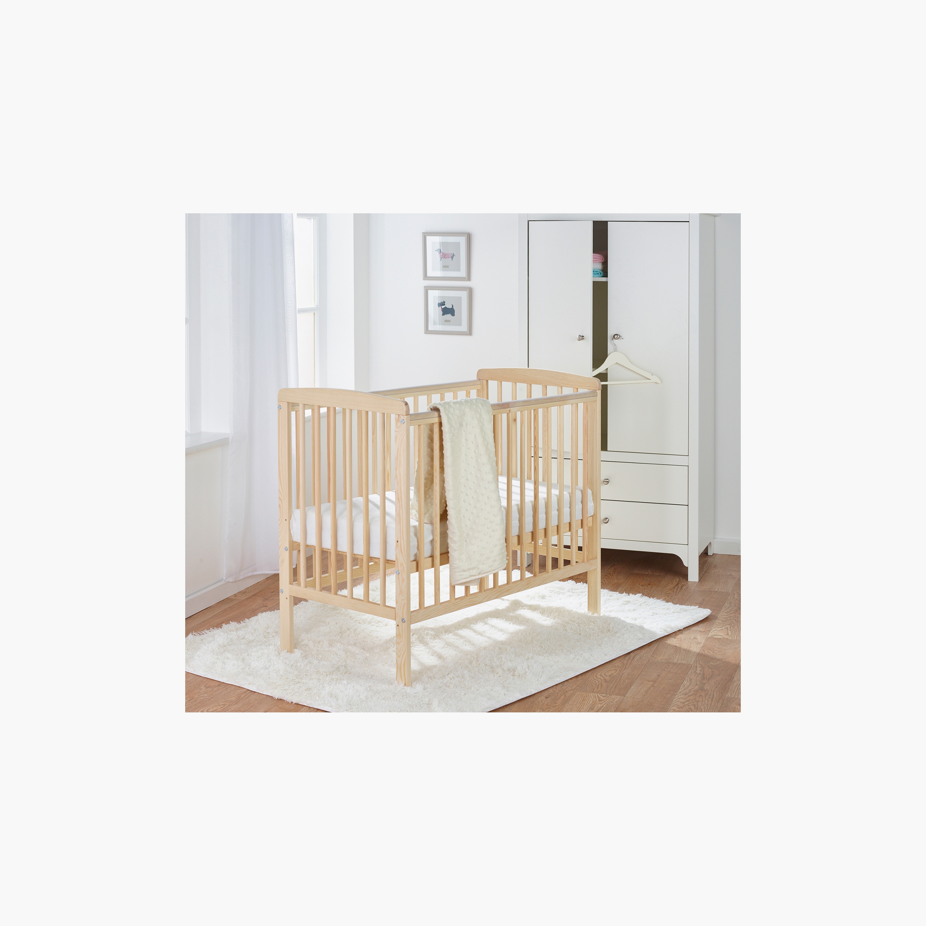 سرير مواليد مدمج بارتفاع قابل للتعديل سيدني من كيندر فالي-baby-nursery-furniture-cribsandbeds-beds-image-2
